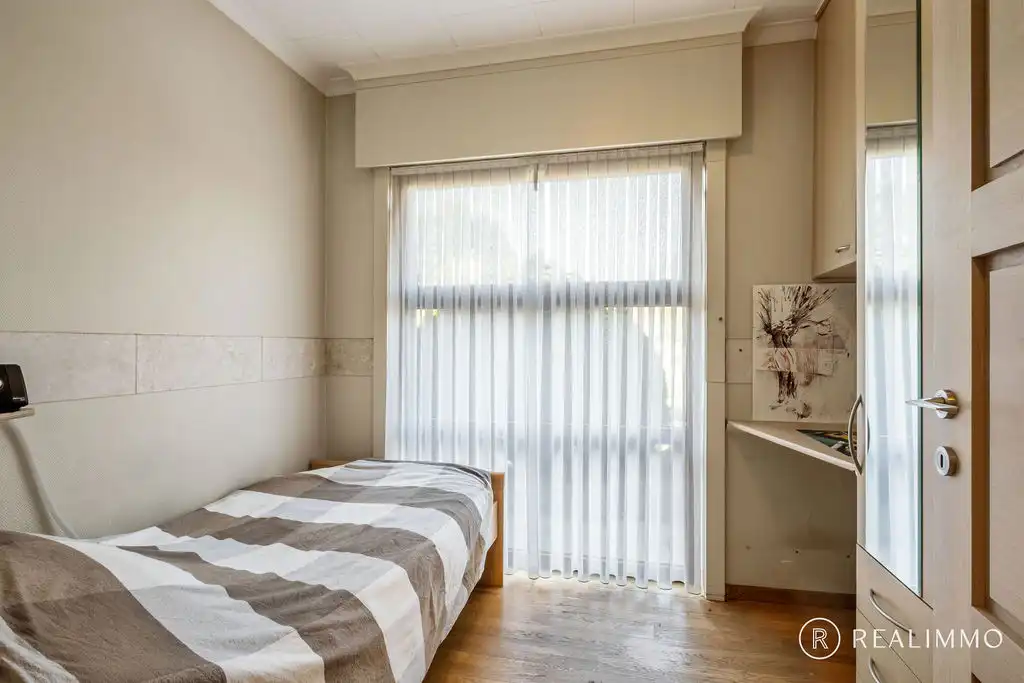 Alleenstaande instapklare woning op 1.483 m² in rustige ligging te Deerlijk! foto 12