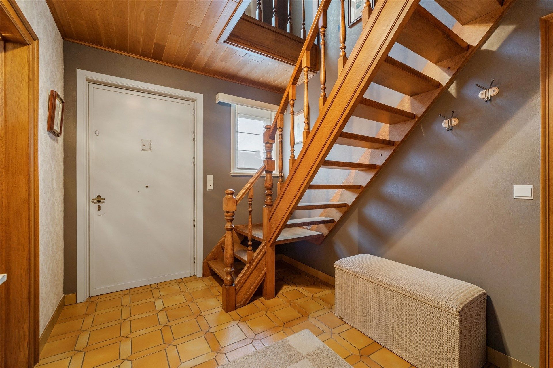 Charmante gezinswoning met 3 slaapkamers en inpandige garage foto 15