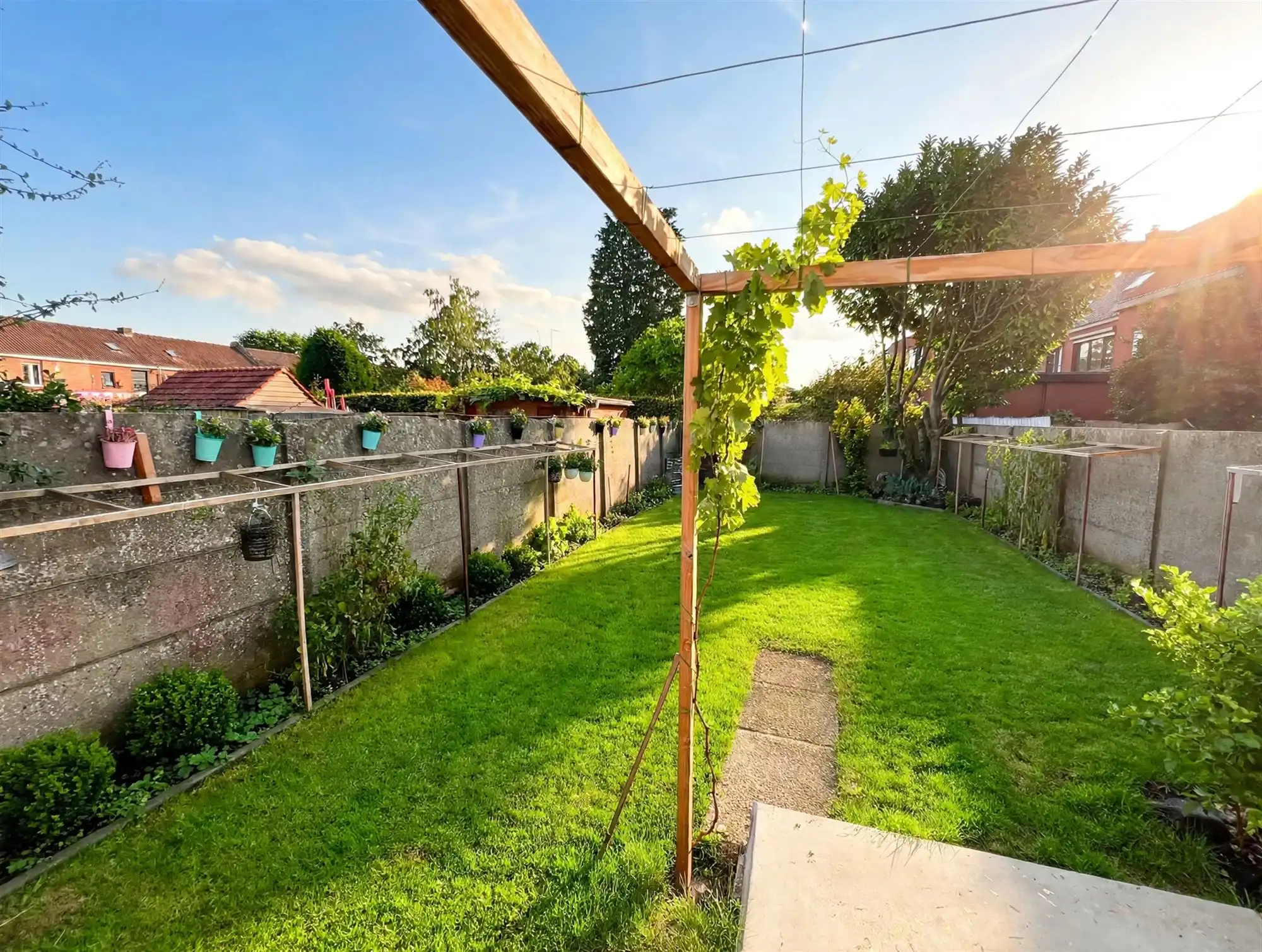 Huis met 5 slpks, 2 badk, dubbele oprit en tuin op 250 m² foto 26