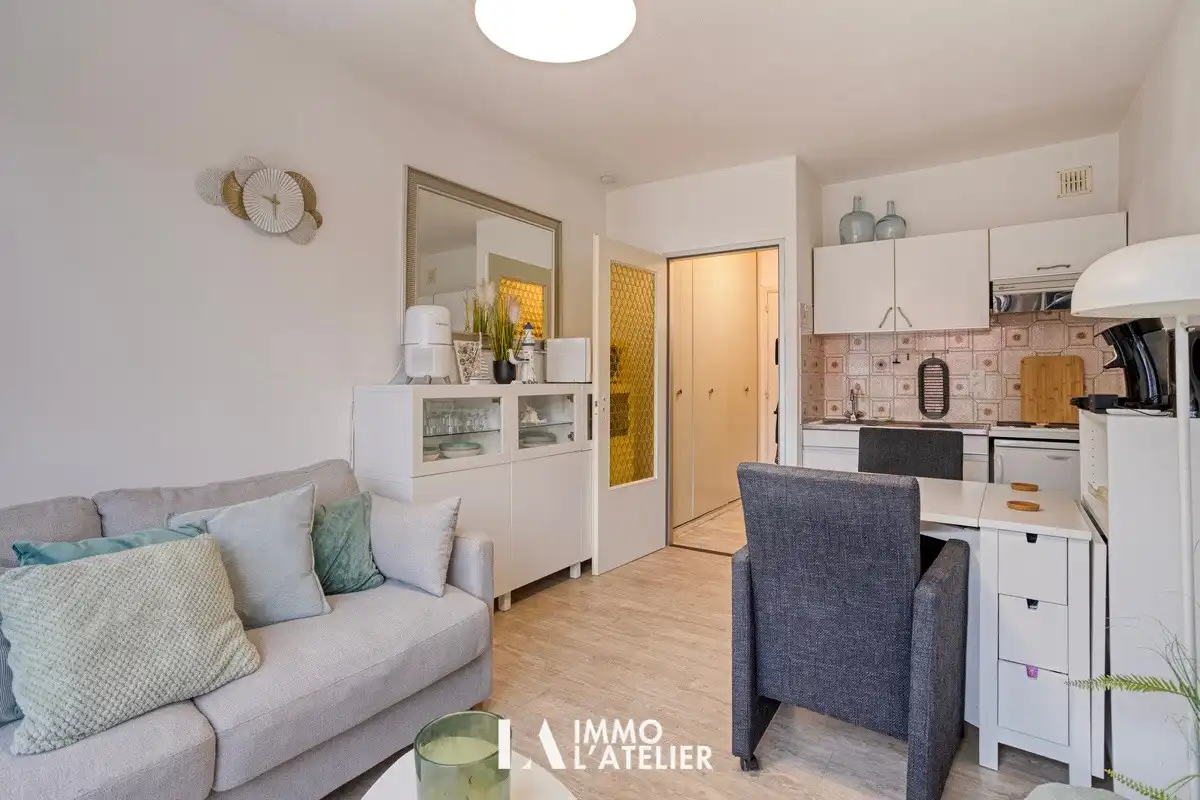 Zonnige studio foto {{pictureIndex}}