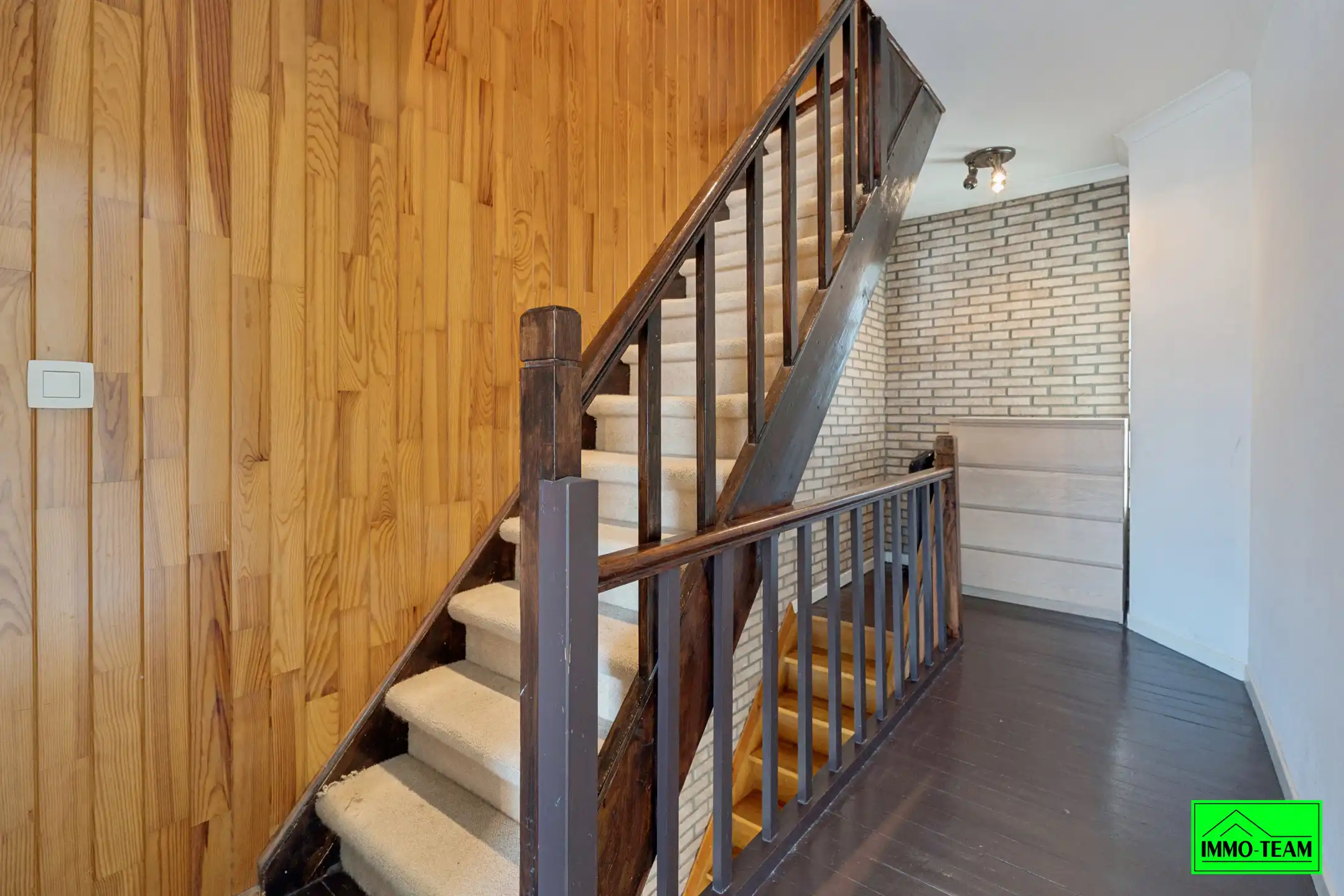 Gezellige, instapklare 2-gevelwoning nabij centrum Okegem foto 15