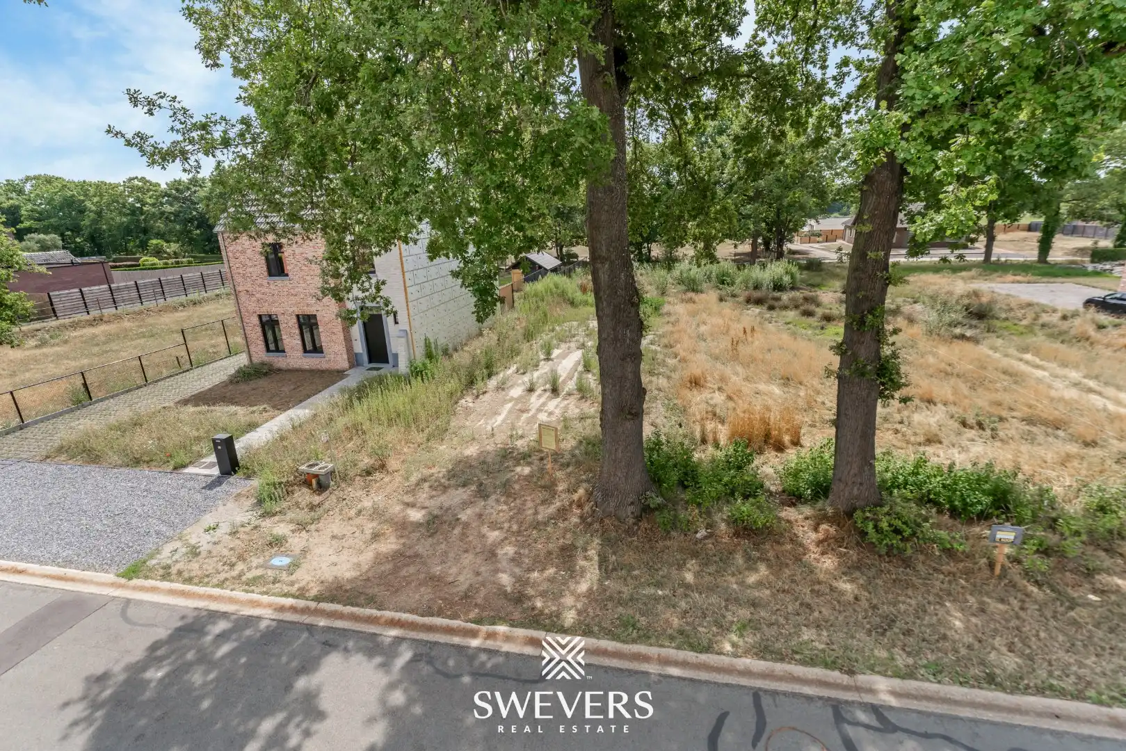 Bouwgrond van 6a 14ca voor halfopen bebouwing op rustige locatie foto 12