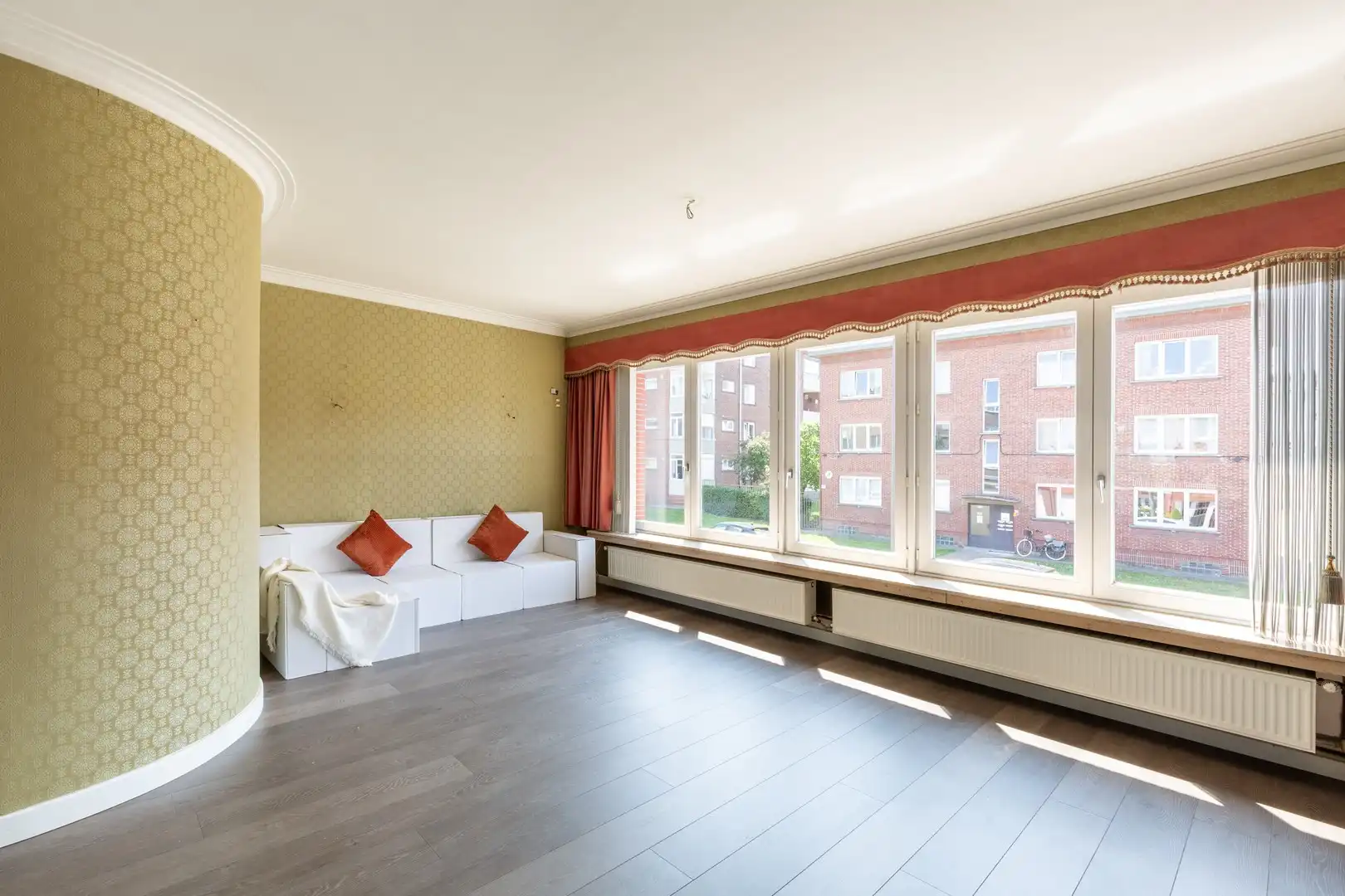 Zeer lichtrijke woning met unieke veranda foto 10