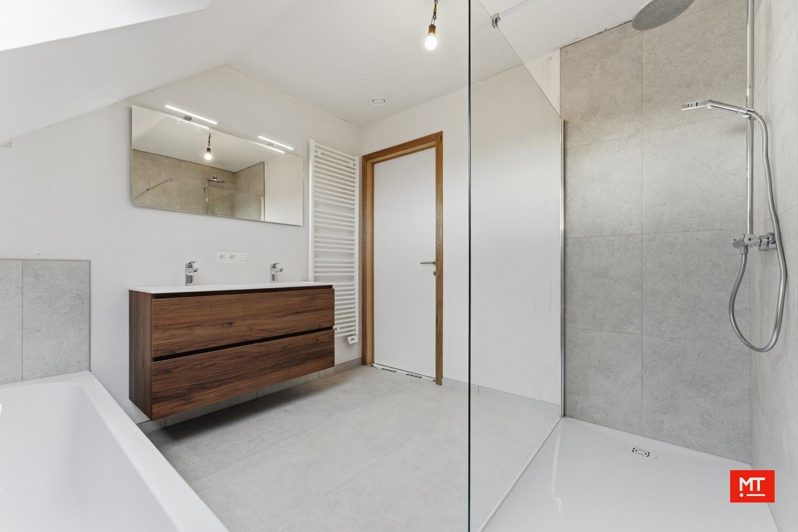 2 landelijke nieuwbouwwoningen met 3 slaapkamers en zongerichte tuin in de dorpskern van Beselare foto 8