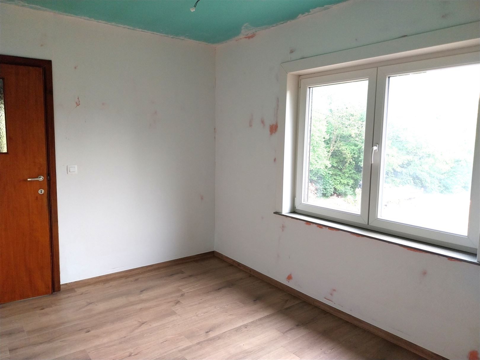 TE HUUR: gerenoveerde woning met 3 slaapkamers te Paal! foto 15
