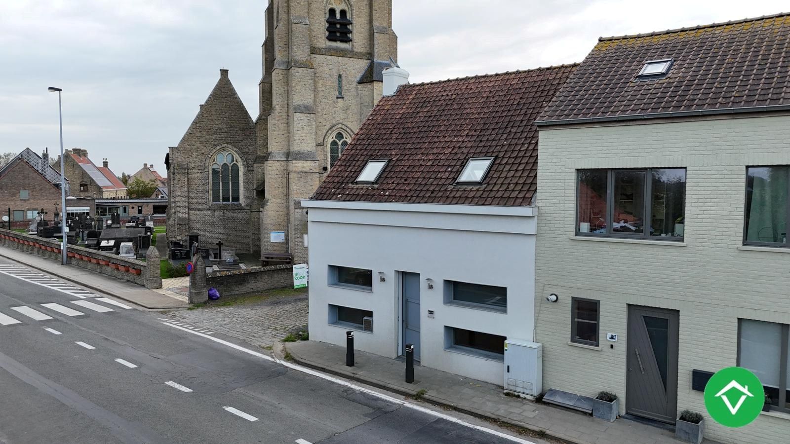 Te koop: gerenoveerde, lichtrijke woning met 3 slaapkamers en tuin te Middelkerke foto 4