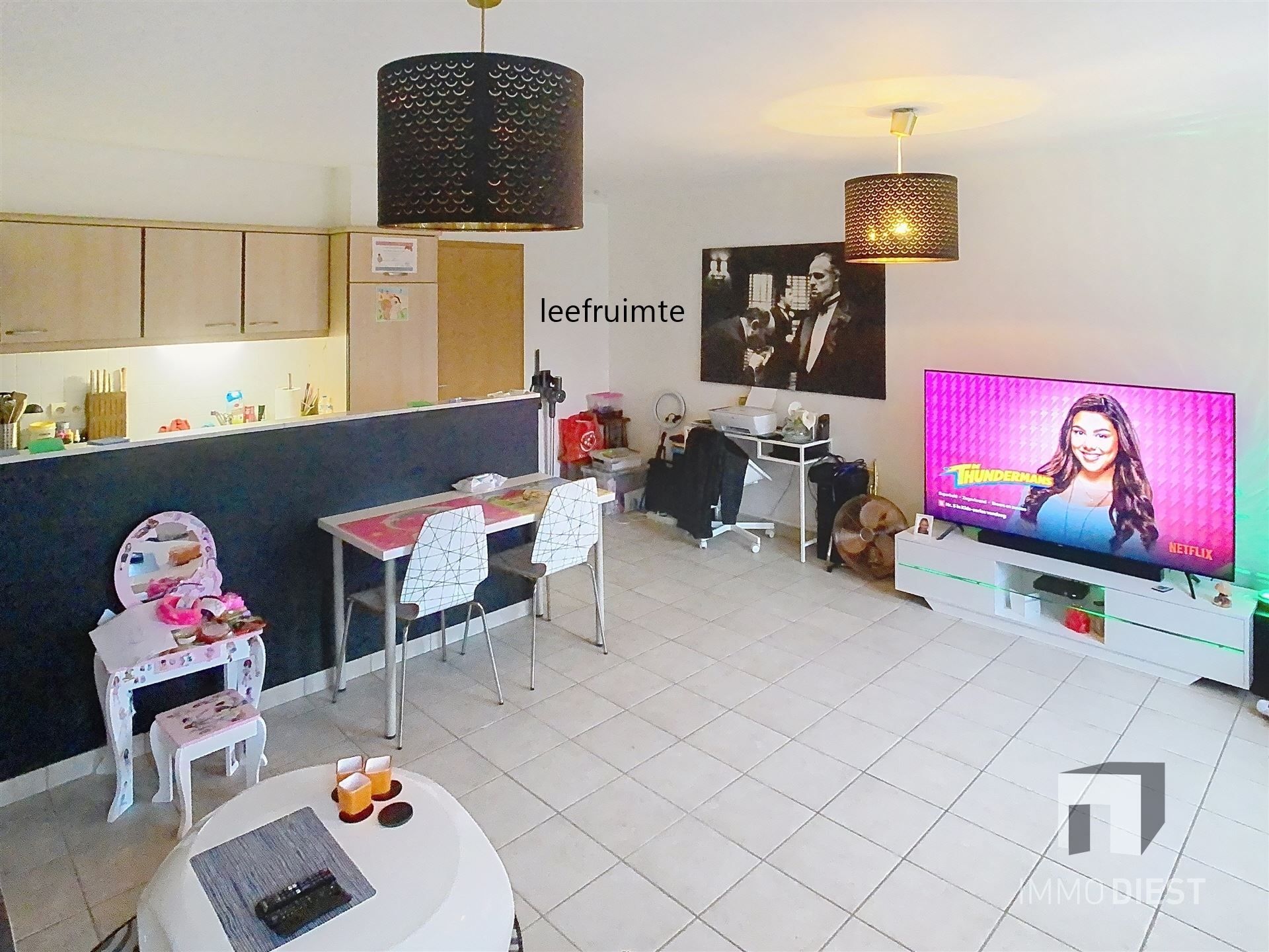Triplex met 2 slaapkamers en inpandige garage foto 3