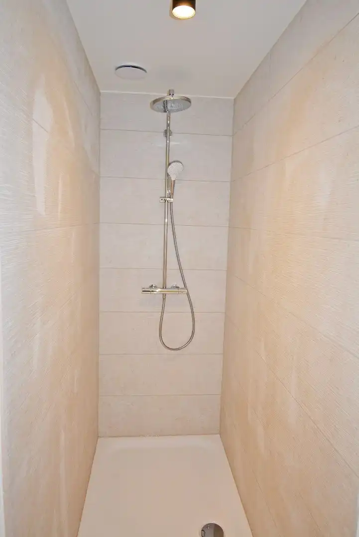 Moderne nieuwbouwwoning te huur in centrum Koolkerke. foto 7