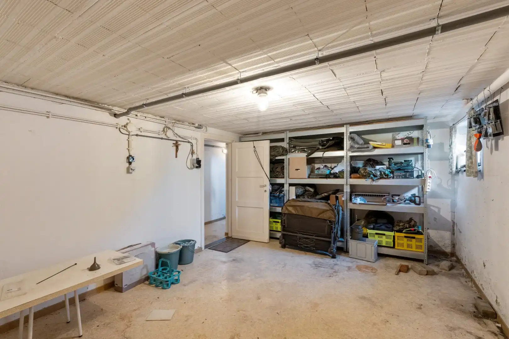 Gelijkvloerse gezinswoning op een ruim perceel van 9a51ca op een rustige locatie met uitzicht op achterliggende weilanden!  foto 23