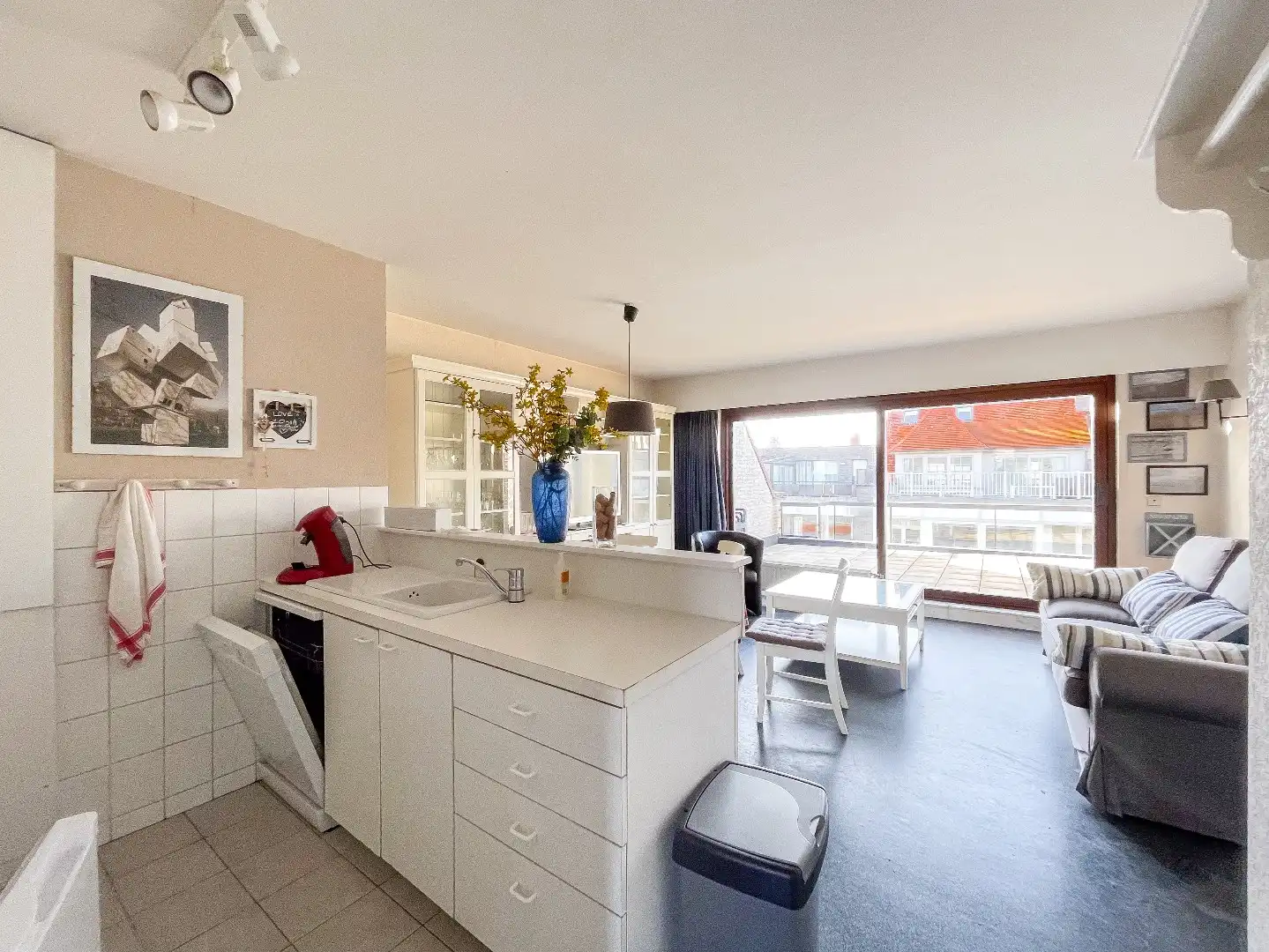 Zeer zonnige penthouse met 2 slaapkamers gelegen vlakbij het Van Bunnenplein en de Zeedijk. foto 11