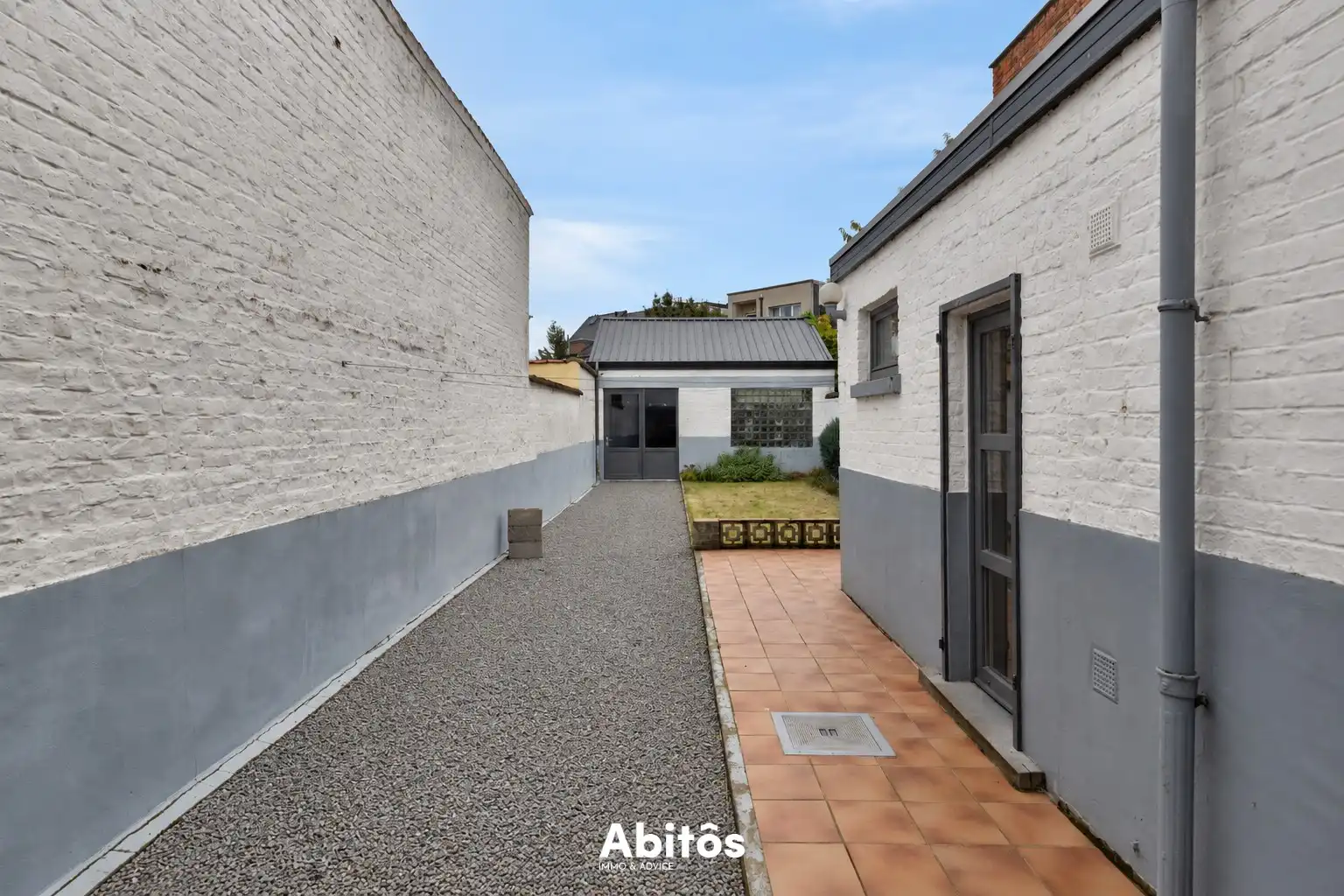 Gezinswoning met uitzonderlijke tuin en atelier vlakbij Gent foto 30