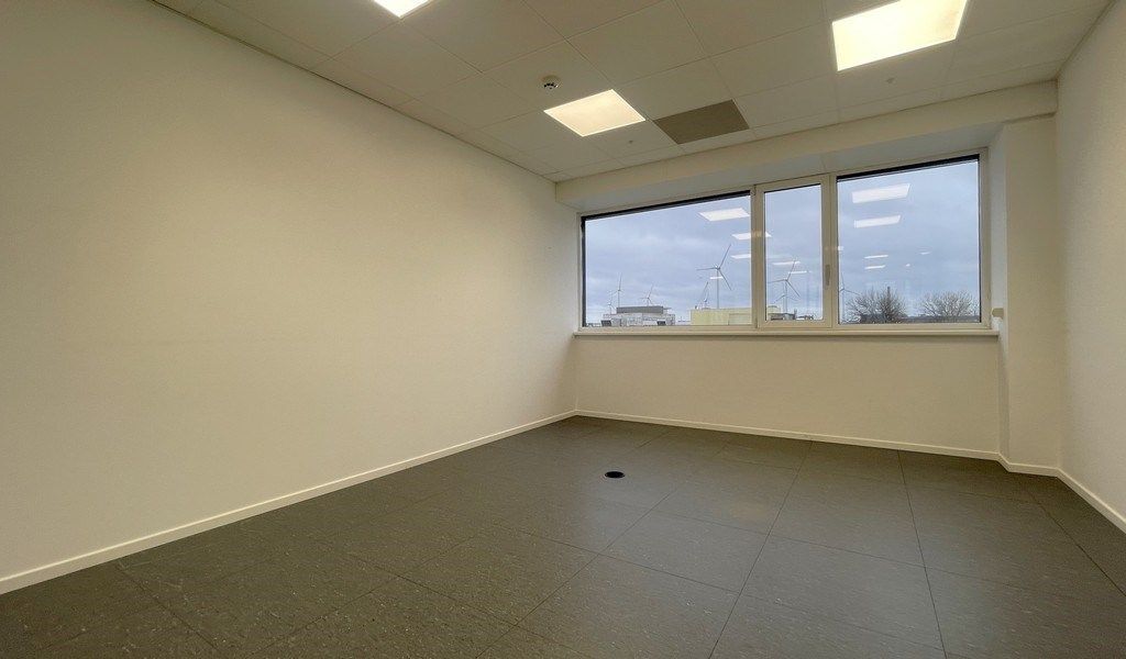Instapklare kantoren te huur vlakbij de haven van Antwerpen foto 9