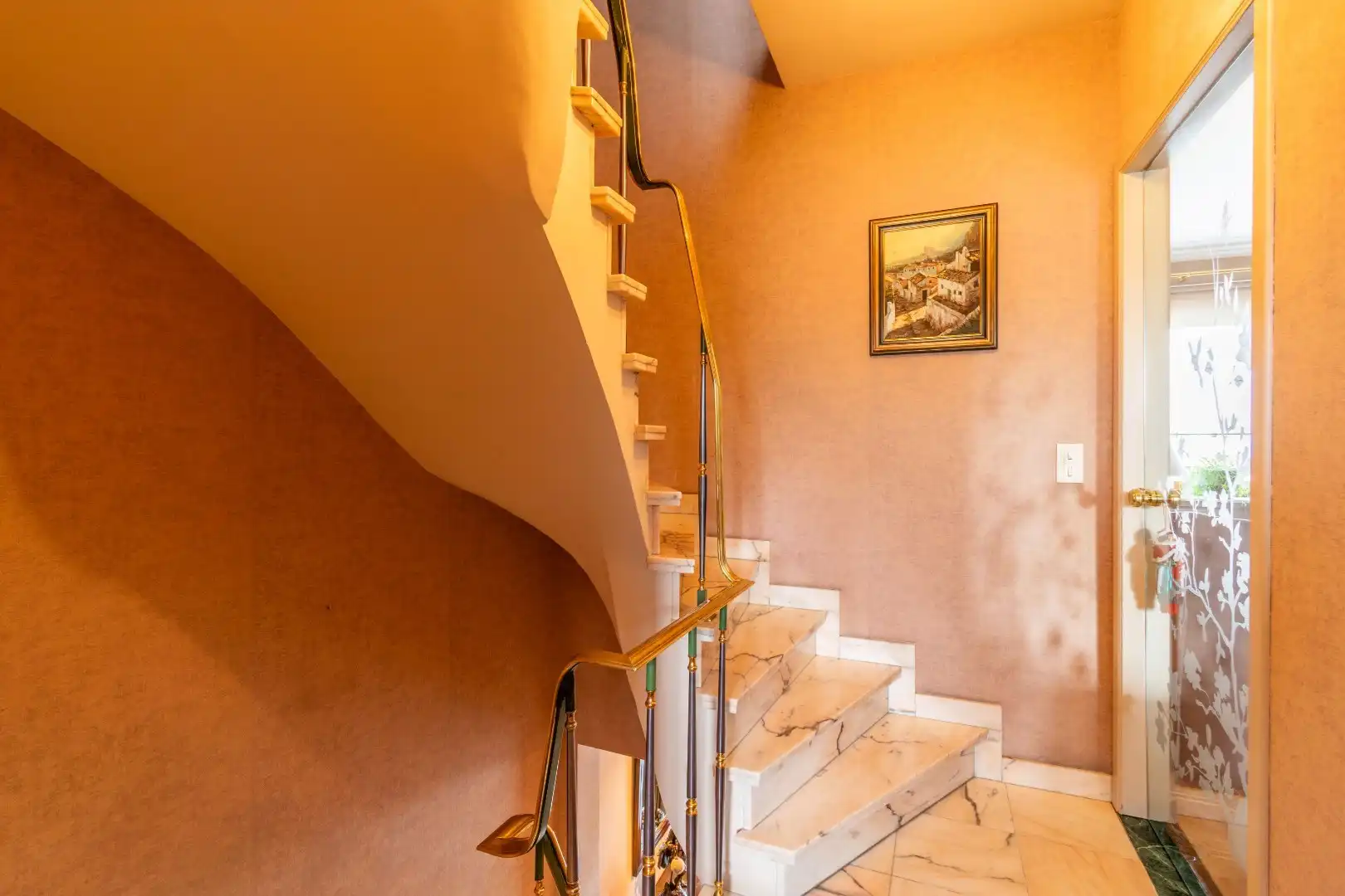 Een perfect onderhouden, degelijke bel-étage te Lot! foto 17