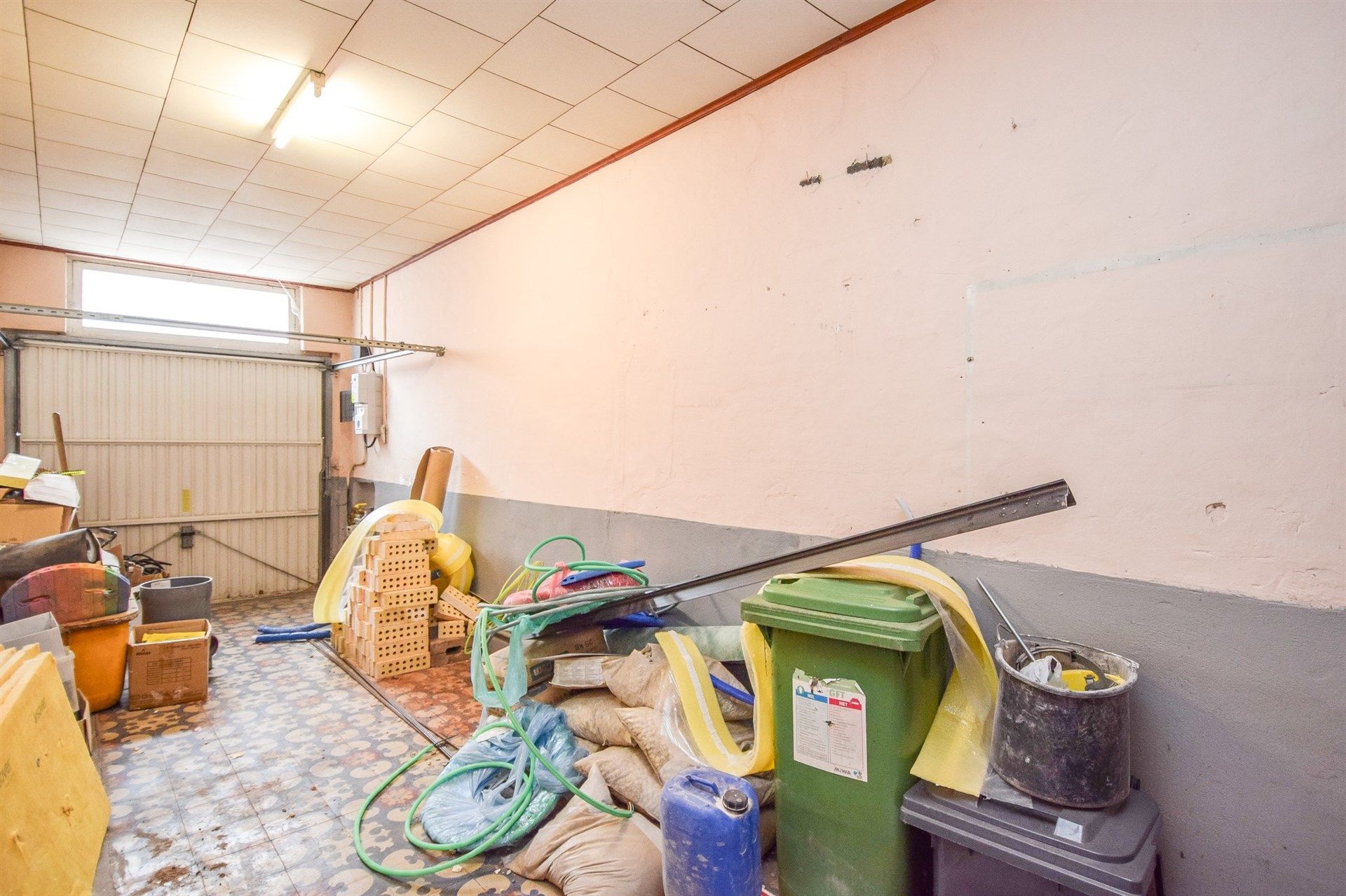 Te renoveren gezinswoning met ruime tuin in de dorpskern van De Klinge foto 13