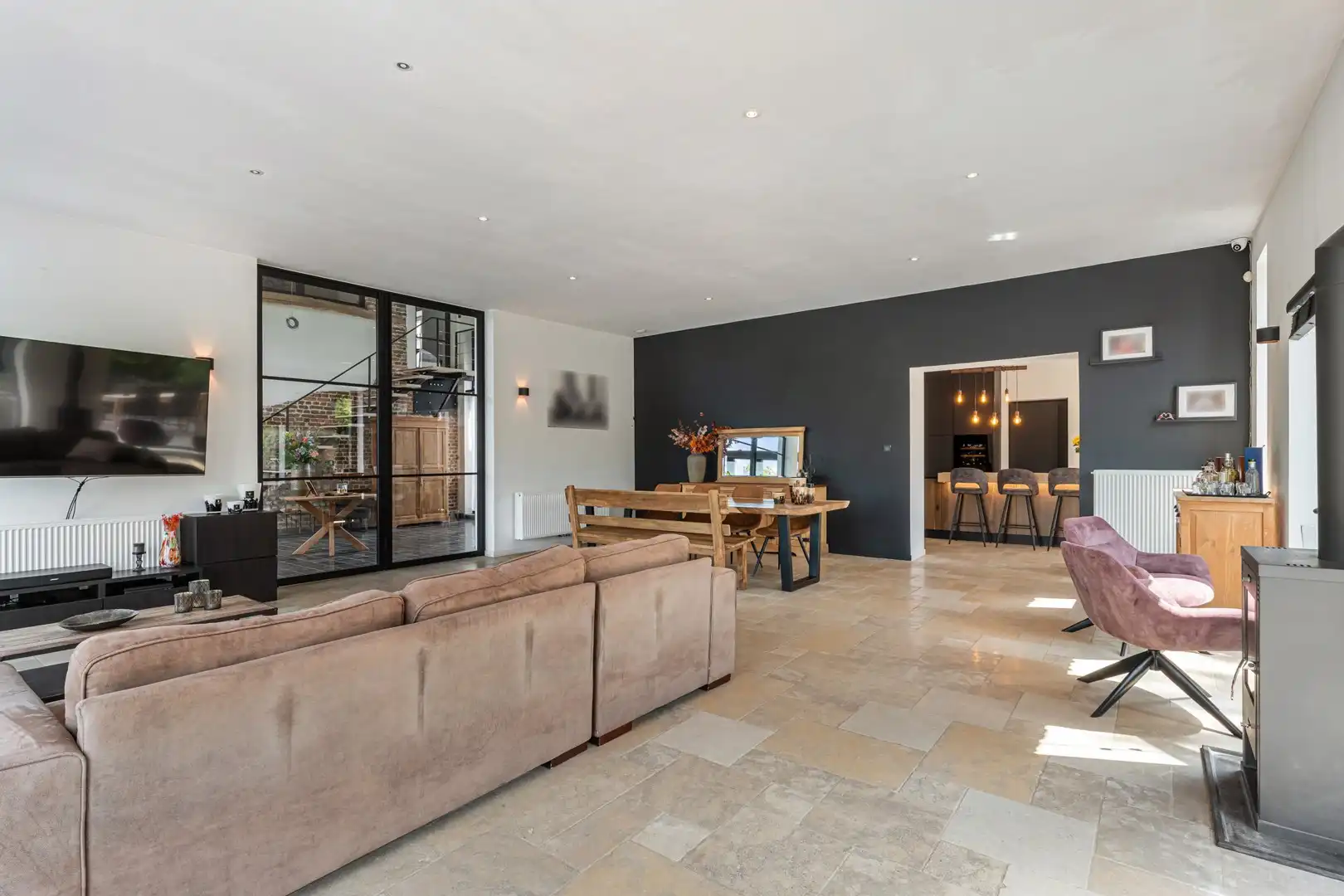 Karaktervolle gerenoveerde hoeve met 576 m² woonoppervlakte op 28a 02ca in Landen-Walshoutem. foto 5
