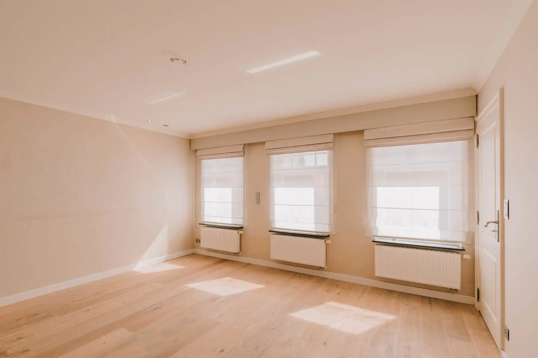 Instapklaar gelijkvloers appartement met riant ruimtegevoel foto 7