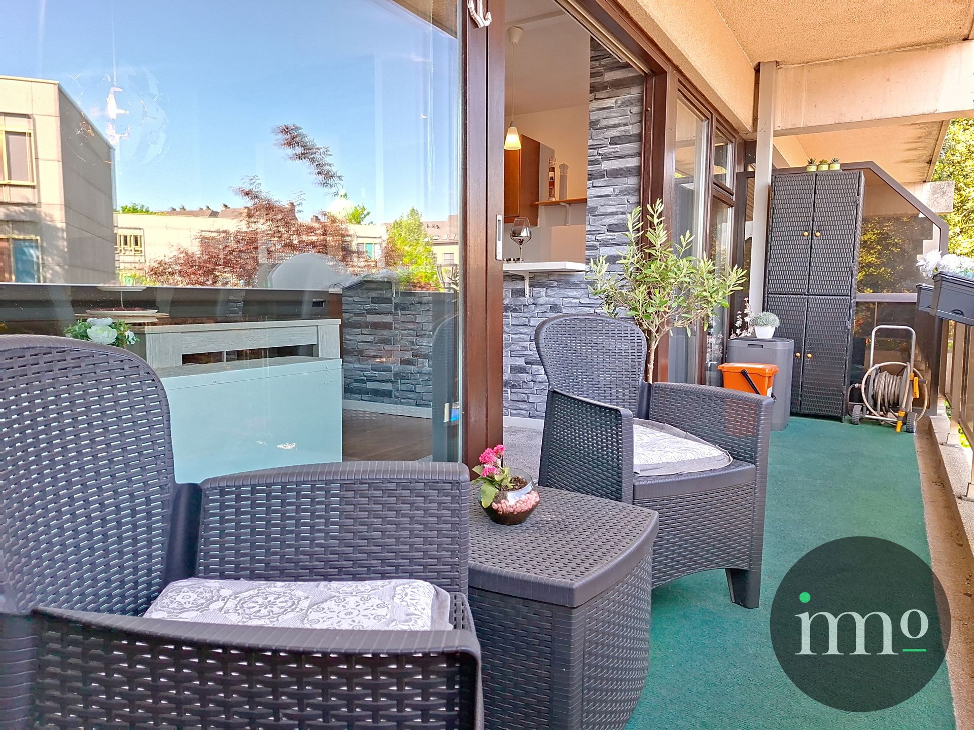 Instapklaar 1-slaapkamerappartement met zonnig terras foto 2