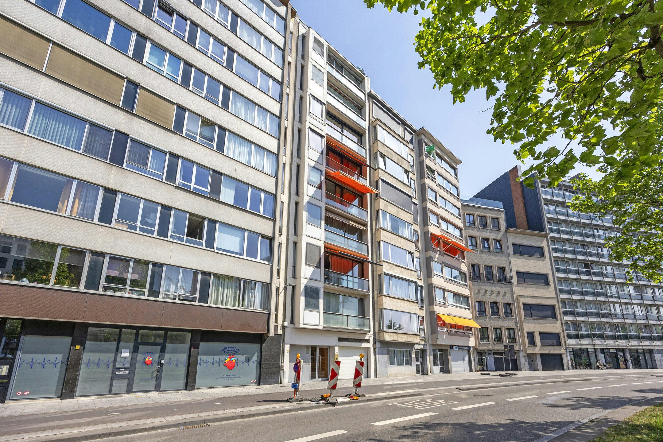 Uniek appartement met 3 slaapkamers te koop in Antwerpen foto 24