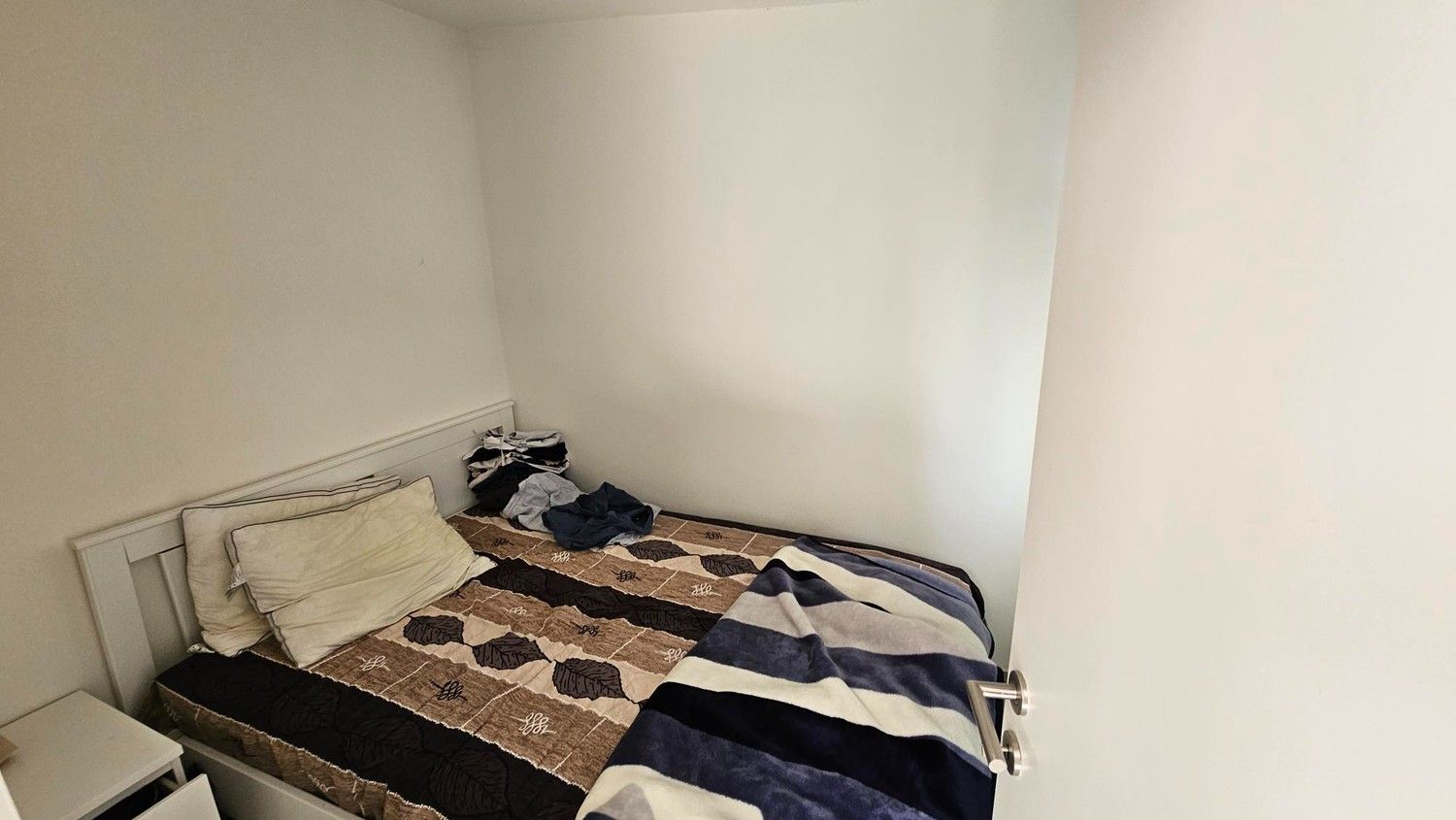 Ruim modern gelijkvloers appartement in Maasmechelen . foto 4