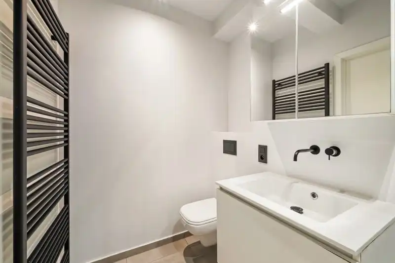 APPARTEMENT MET GARAGE foto 13