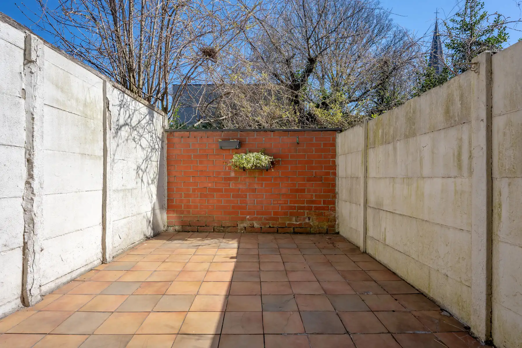 Te renoveren woning in het centrum met garage en terras! foto 11