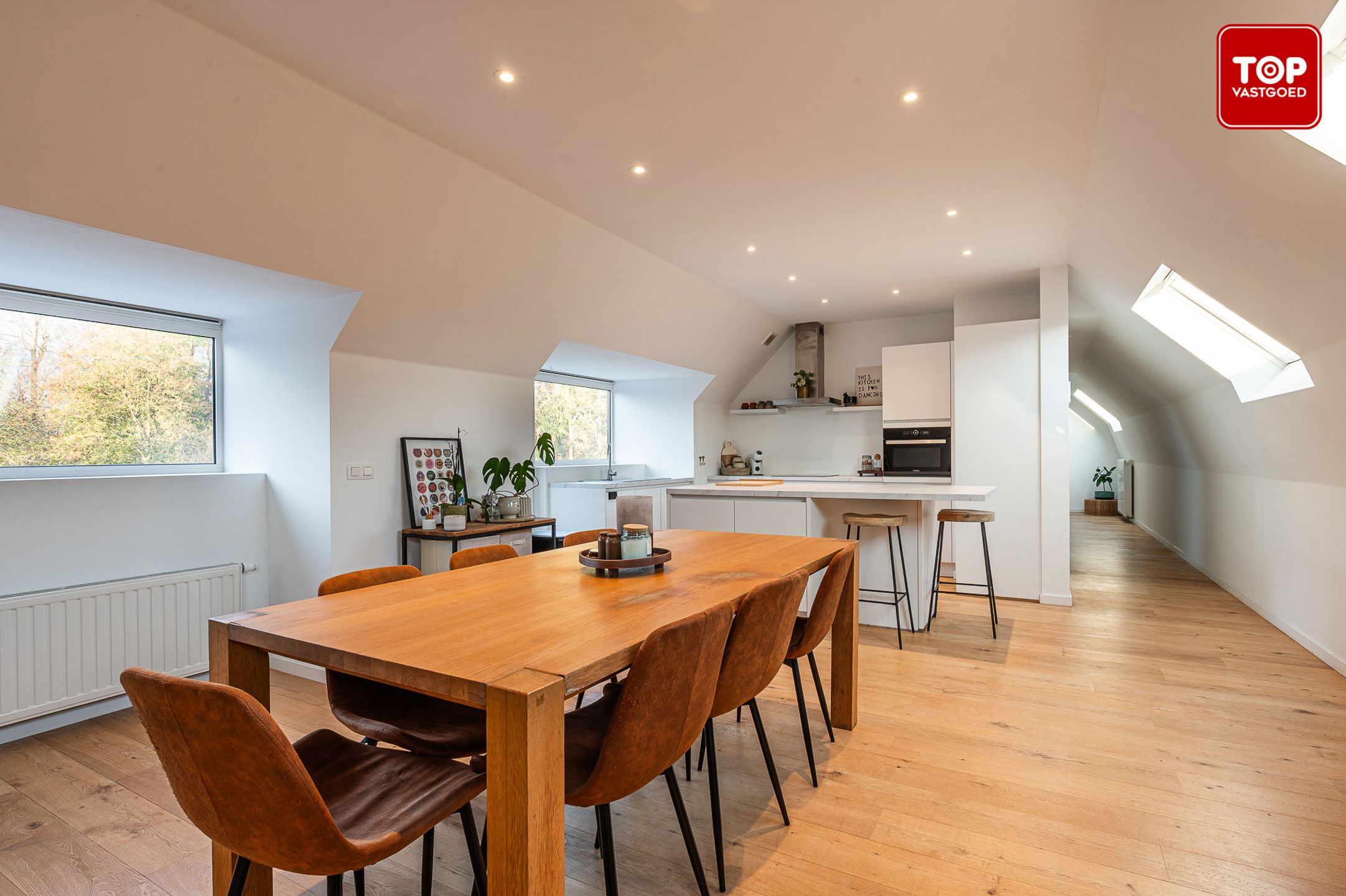 instapklare appartement met twee slaapkamers en terras foto 7