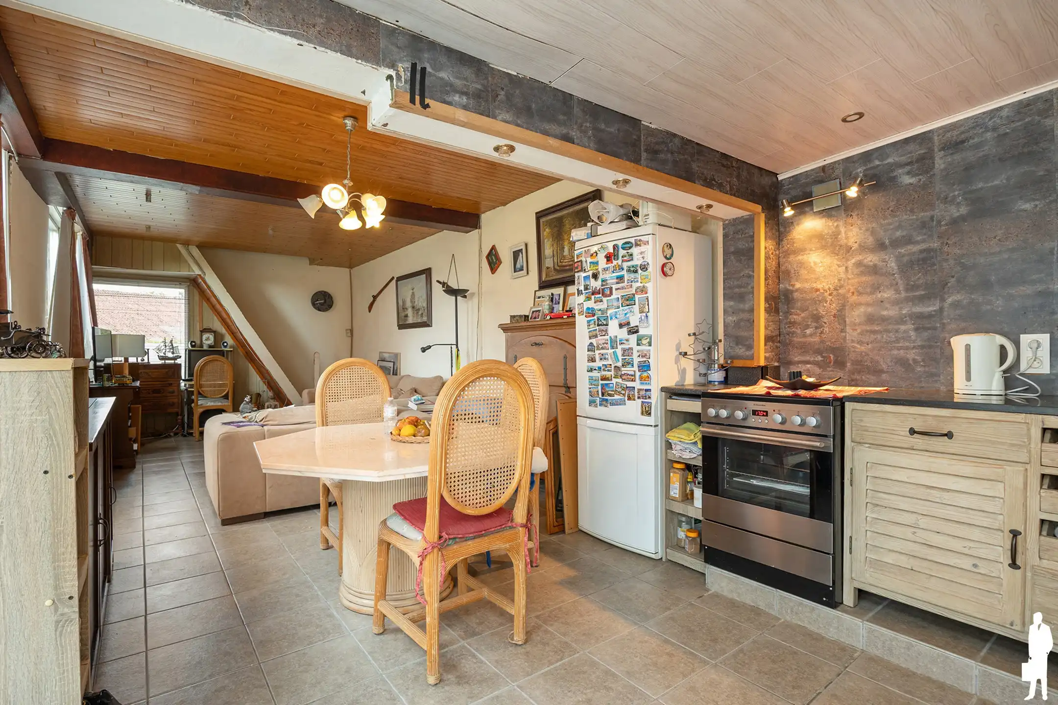 Woning met tal van mogelijkheden en prachtige uitgestrekte tuin foto 2