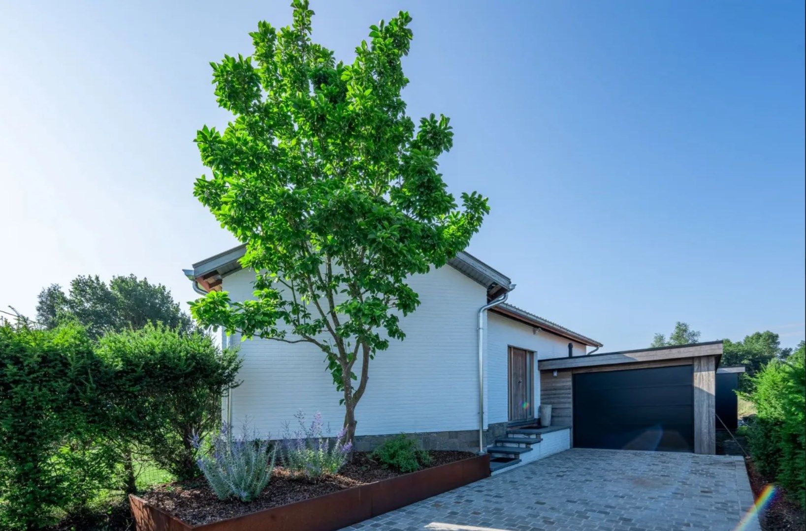 Rustig gelegen bungalow met prachtig zicht foto {{pictureIndex}}