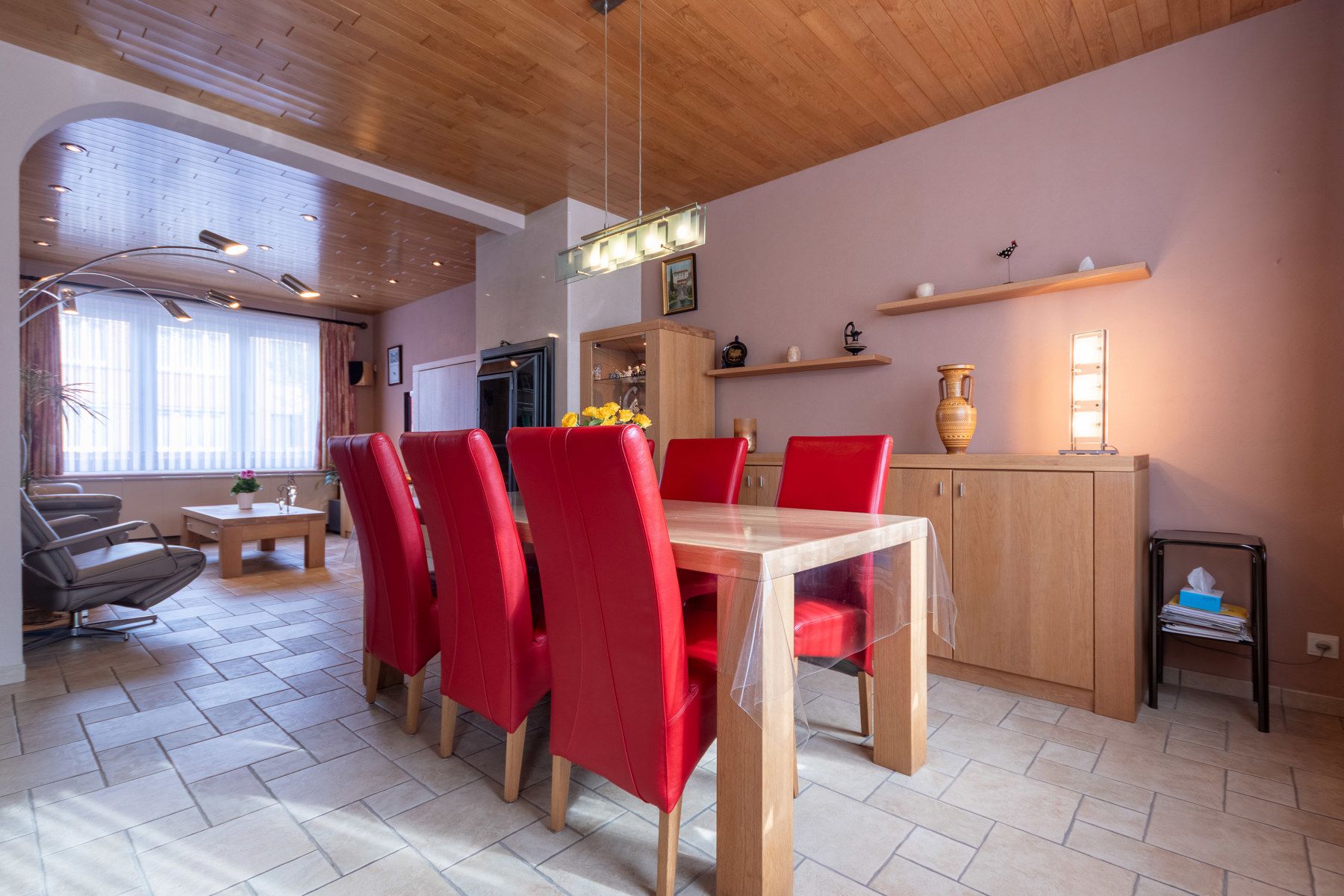 Zeer gunstig gelegen woning met 3 grote slaapkamers foto 8