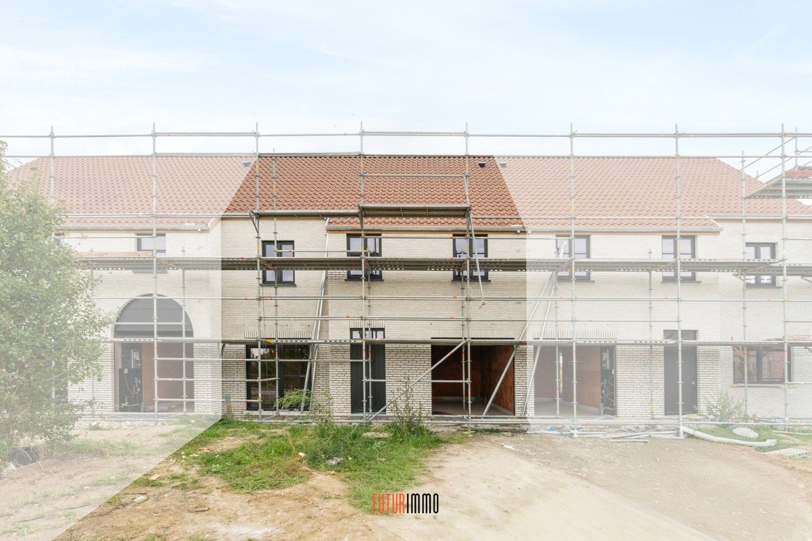 Nieuwbouwwoning met garage foto {{pictureIndex}}