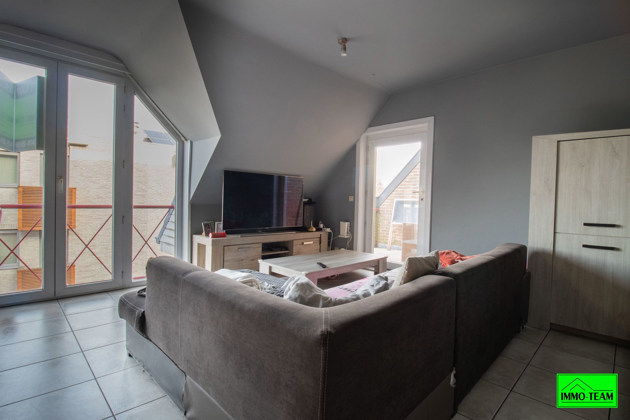 2-slaapkamer appartement met garagebox op wandelafstand van station foto 4