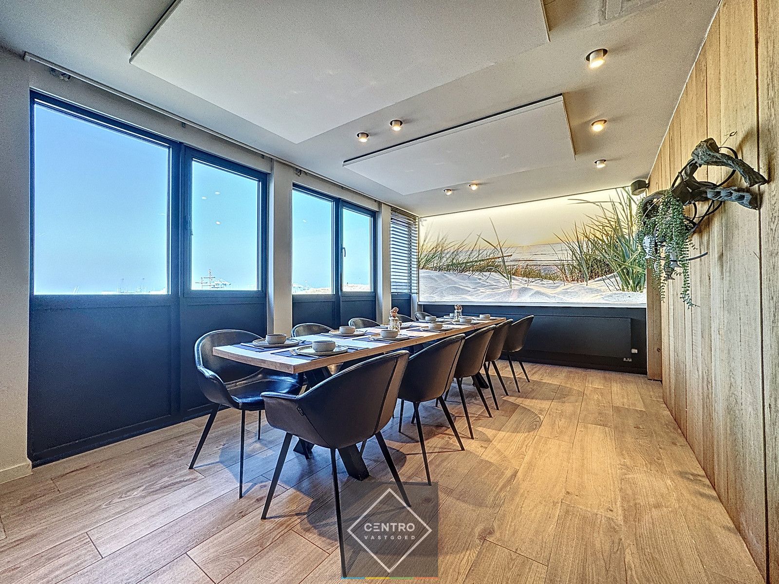 Uniek & exclusief aanbod: Volledig geïnstalleerd HANDELSPAND (restaurant/brasserie), inclusief de VOLLEDIGE inboedel TE KOOP op de zeedijk te Zeebrugge! foto 3