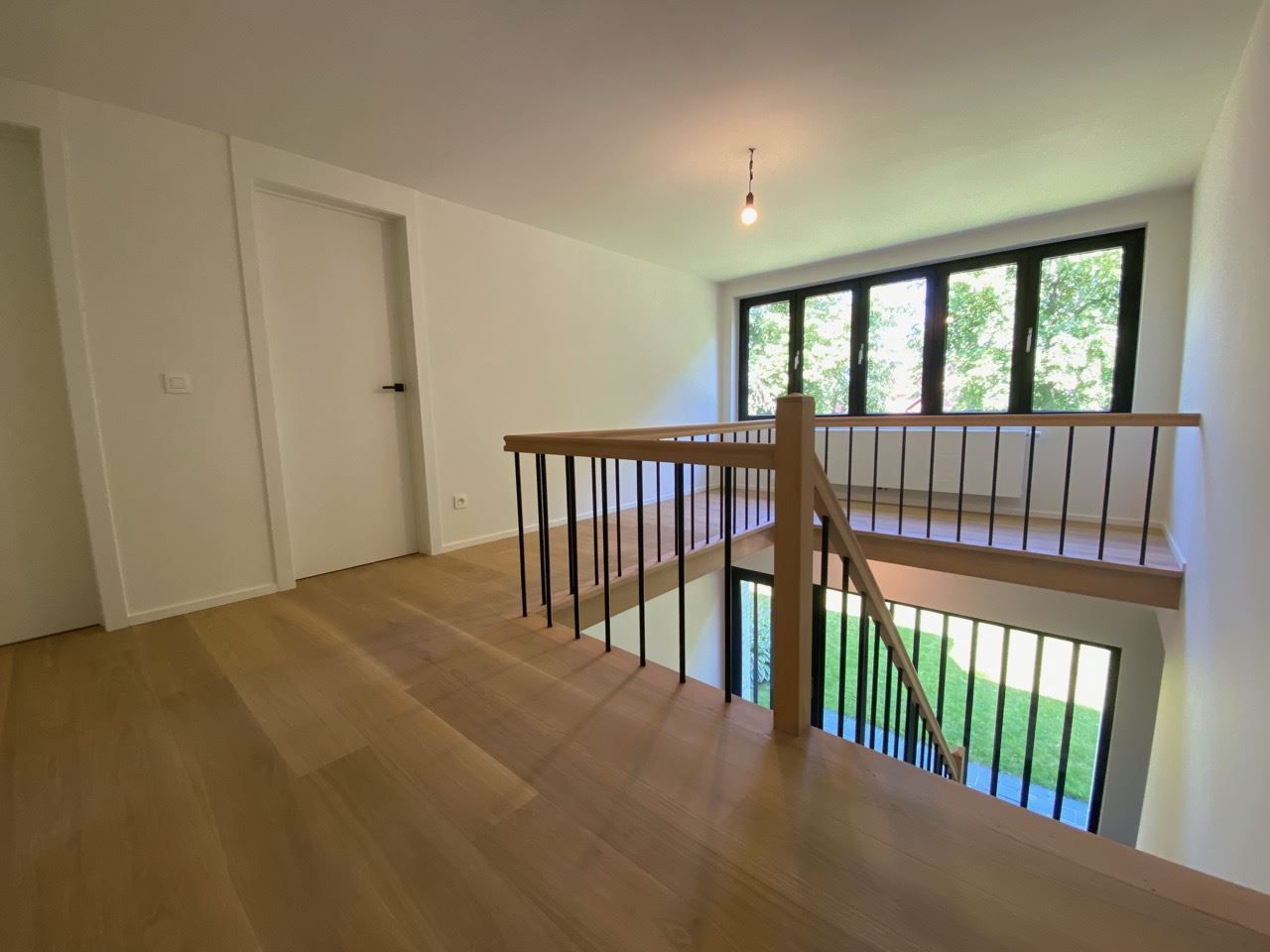 Net gerenoveerde woning met 4 slaapkamers foto 18