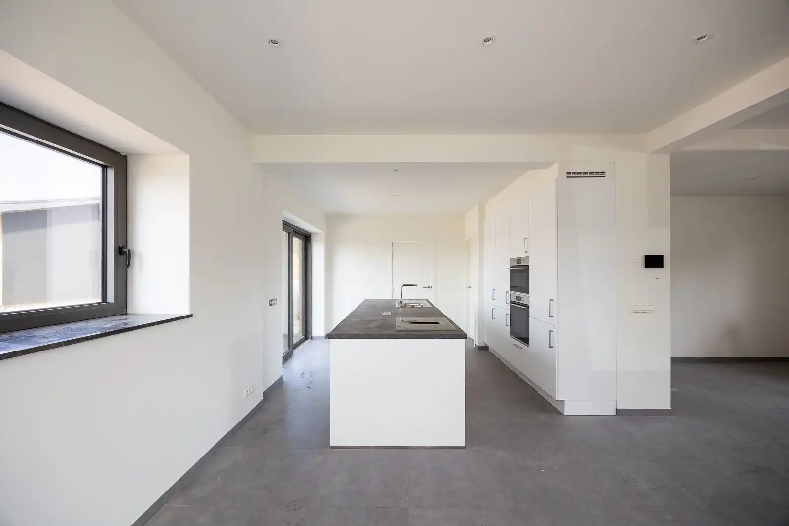 Nieuwe, energiezuinige woning met vrij uitzicht over de velden. foto 15