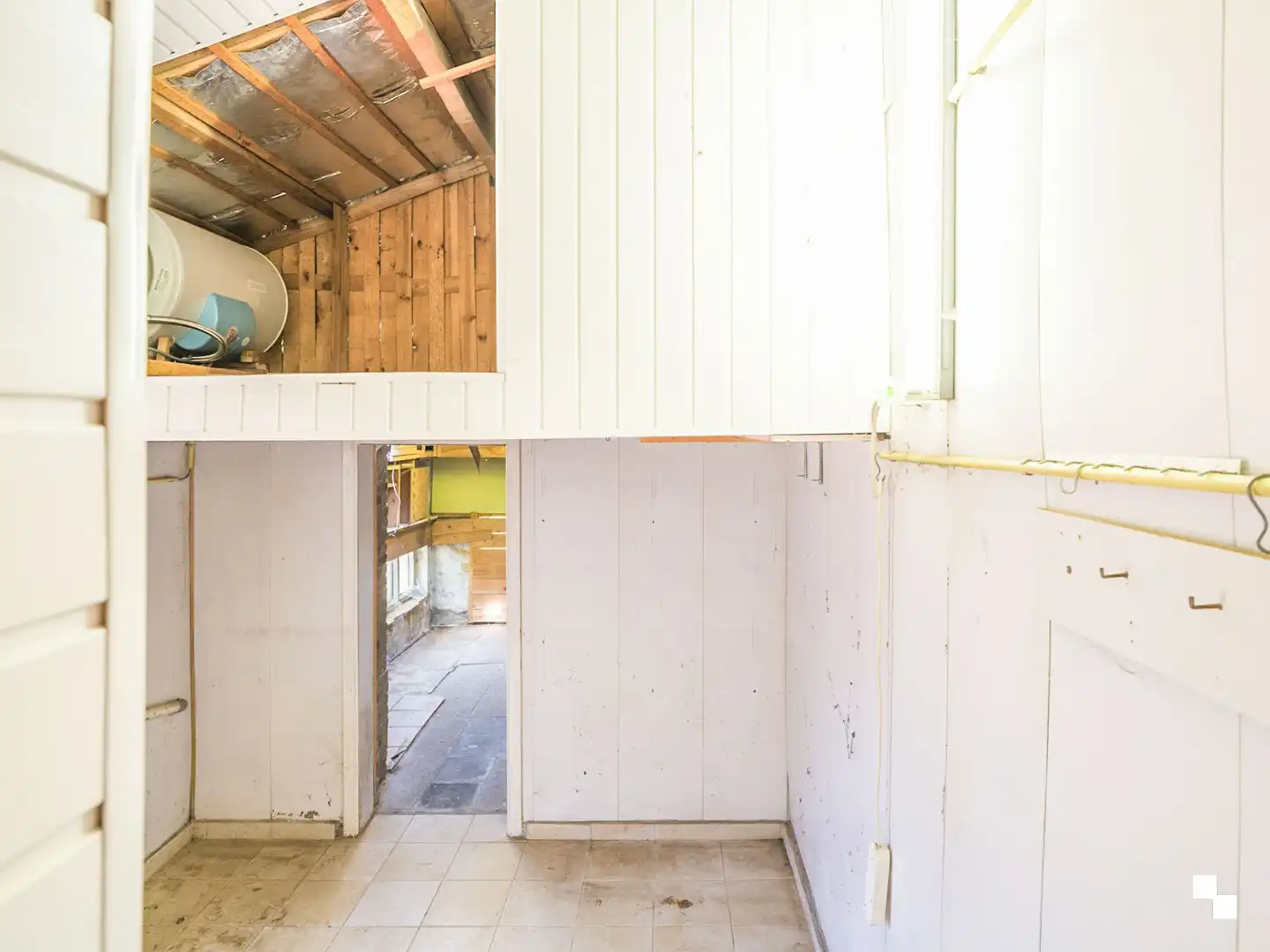 Te renoveren woning met gezellige tuin in het hart van Merelbeke foto 7