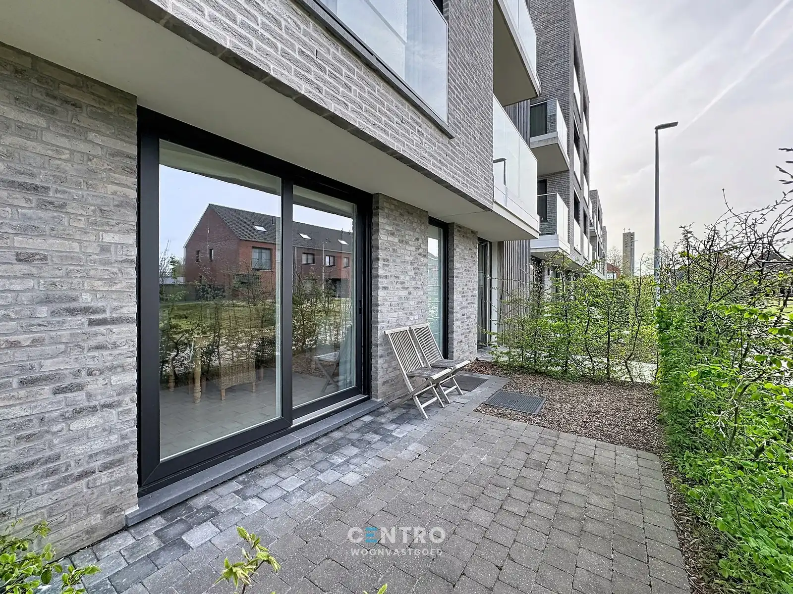 RECENT gelijkvloersappartement met 2 ZONNETERRASSEN én garagebox te Brugge! foto 15