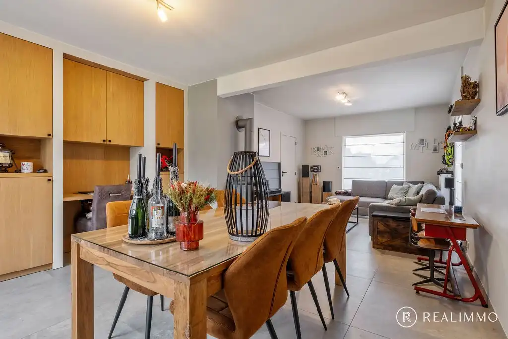 Verzorgde halfopen bebouwing op 364 m² in rustige verkaveling te Avelgem foto 5