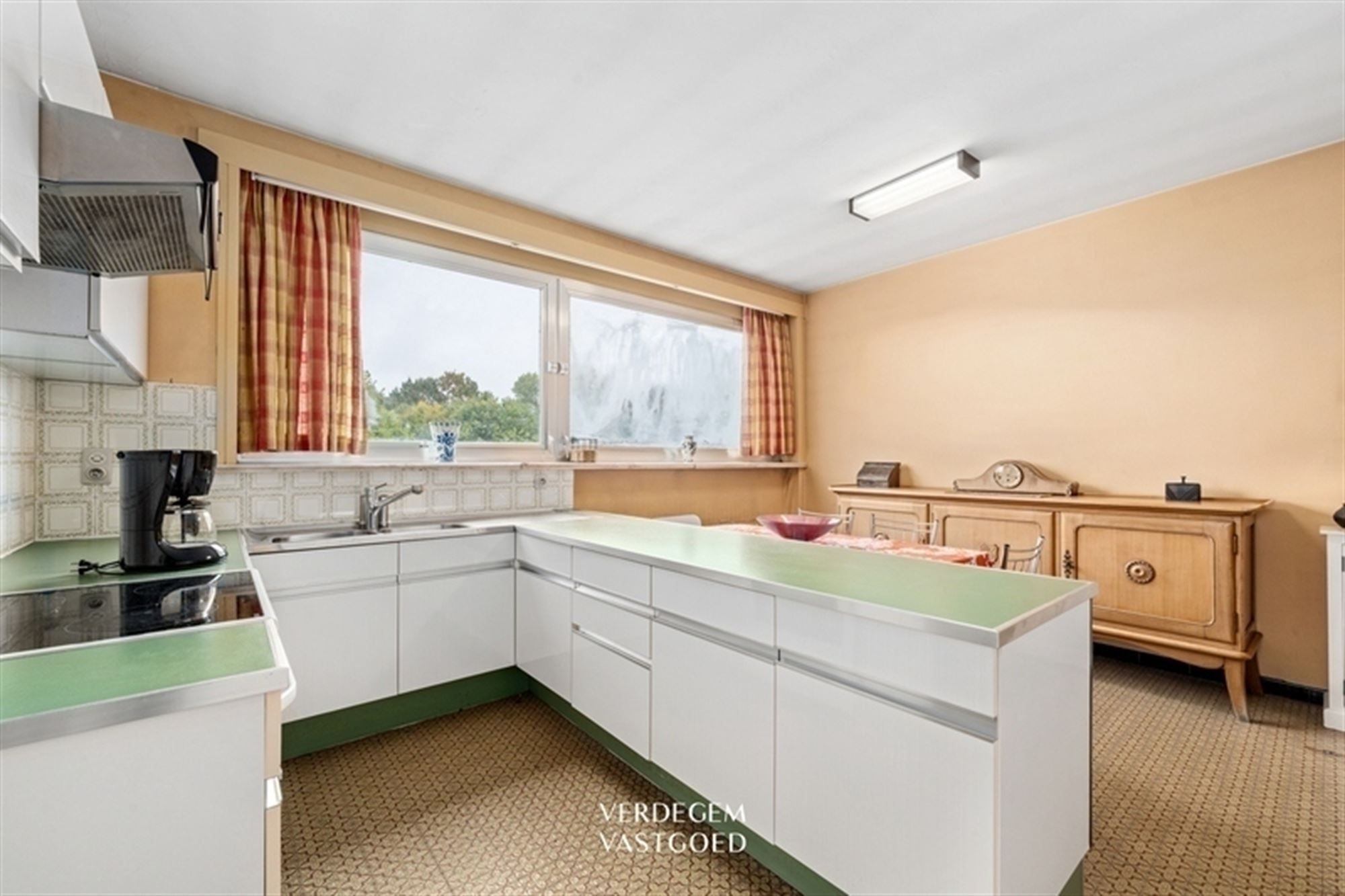 Unieke bel-étage woning met veel natuurlijke lichtinval nabij de Daknamse Meersen foto 9