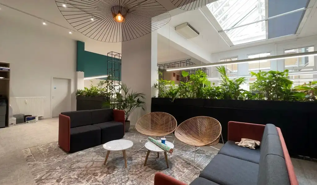 Prachtig gelijkvloers kantoor te huur in centrum Antwerpen foto 9