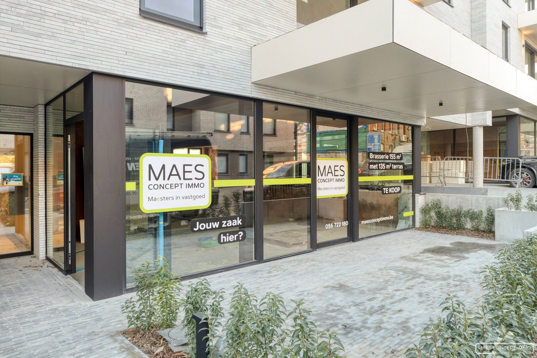 Brasserie te koop van 155 m2 met 135 m2 terras in centrum Anzegem foto {{pictureIndex}}