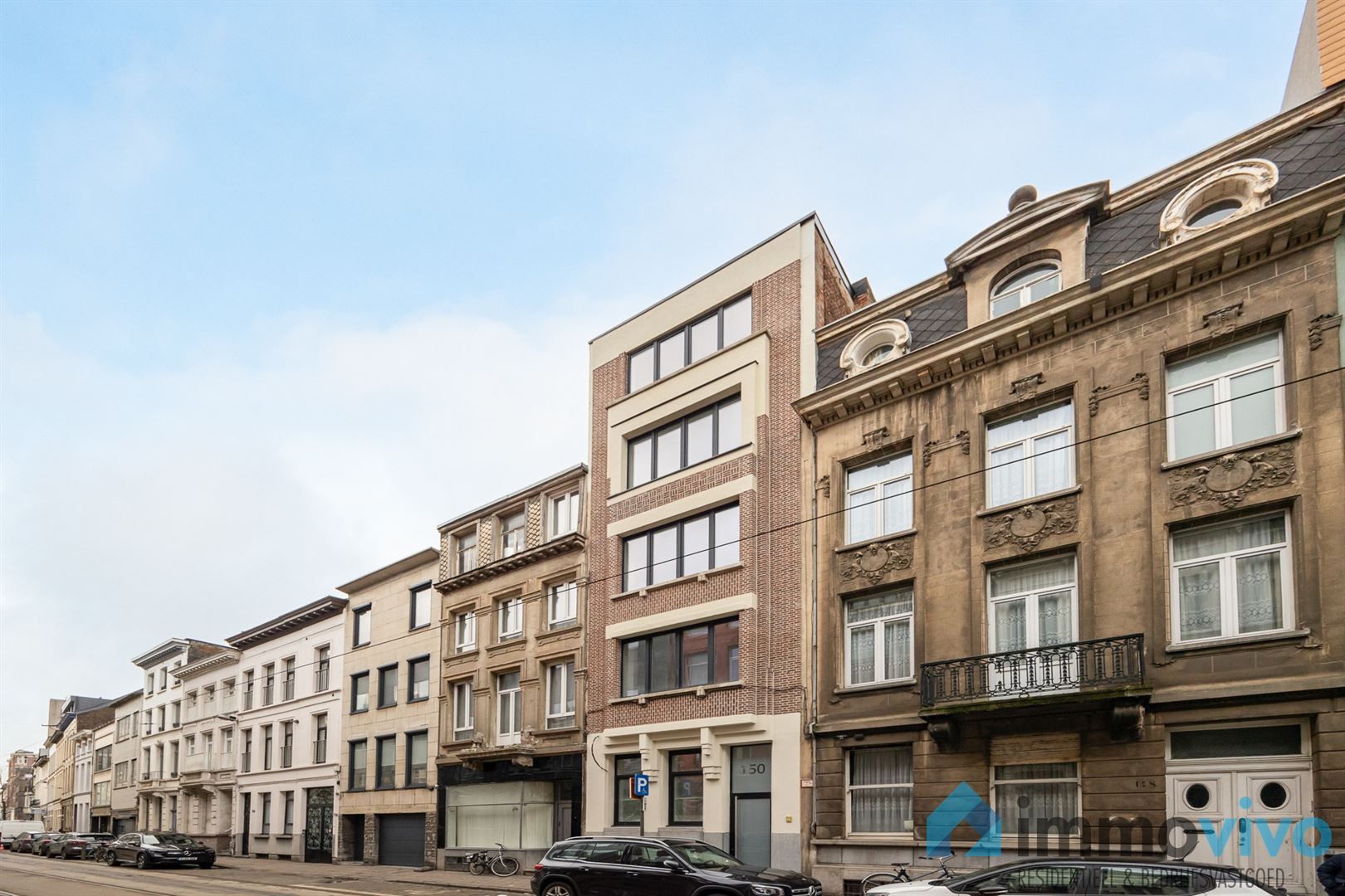 Volledig vernieuwd appartement met 3 slaapkamers, lift en kelder foto 17