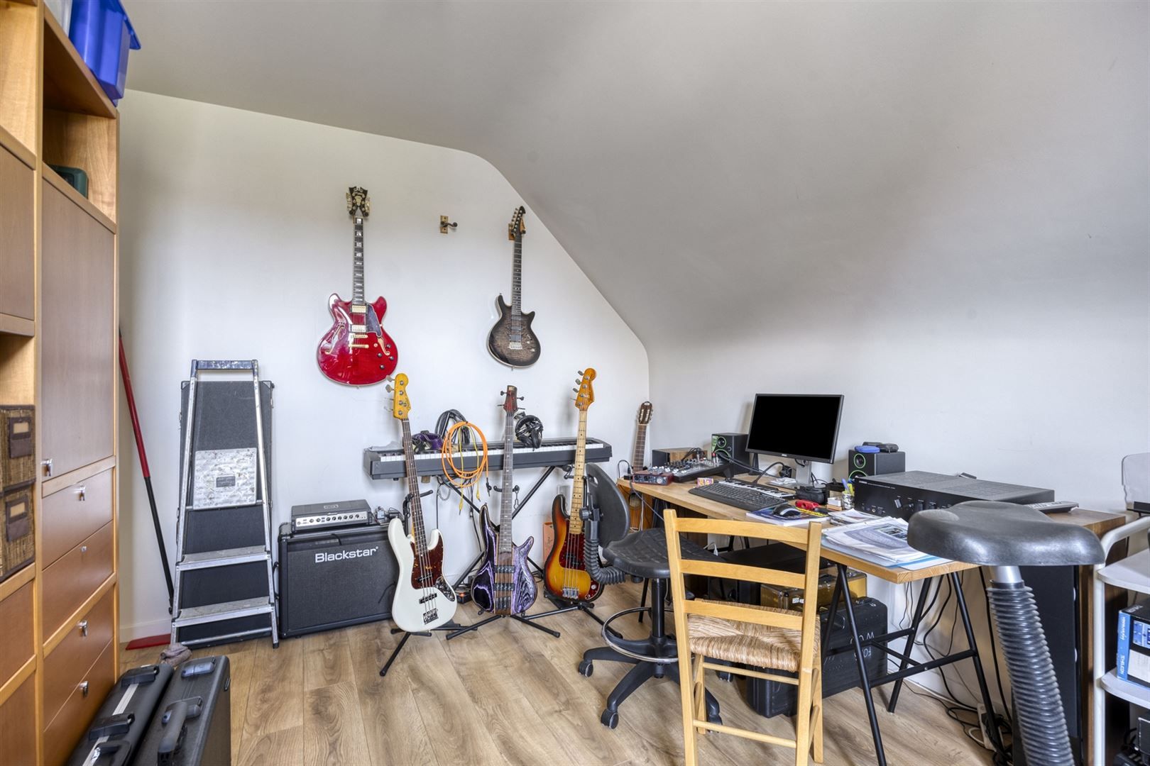 TE KOOP: Recente halfopen woning met tuin in Hoepertingen! foto 21