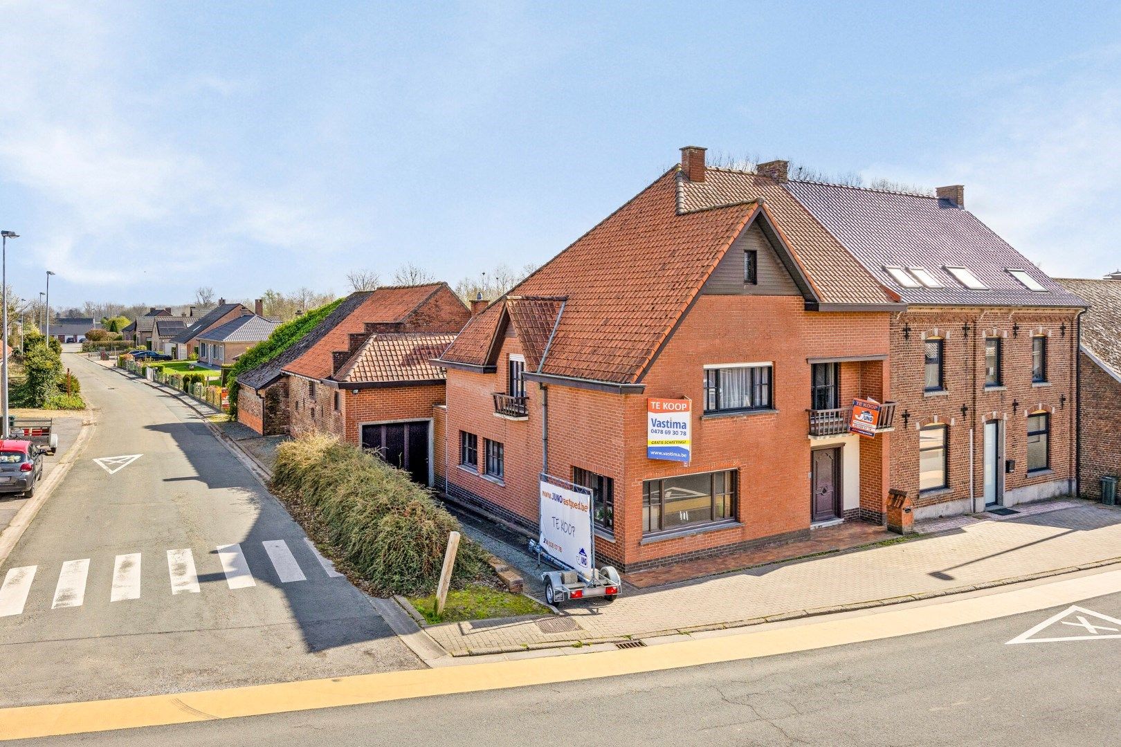 Grote hoekwoning met vele mogelijkheden - centrum Deftinge ! foto 1