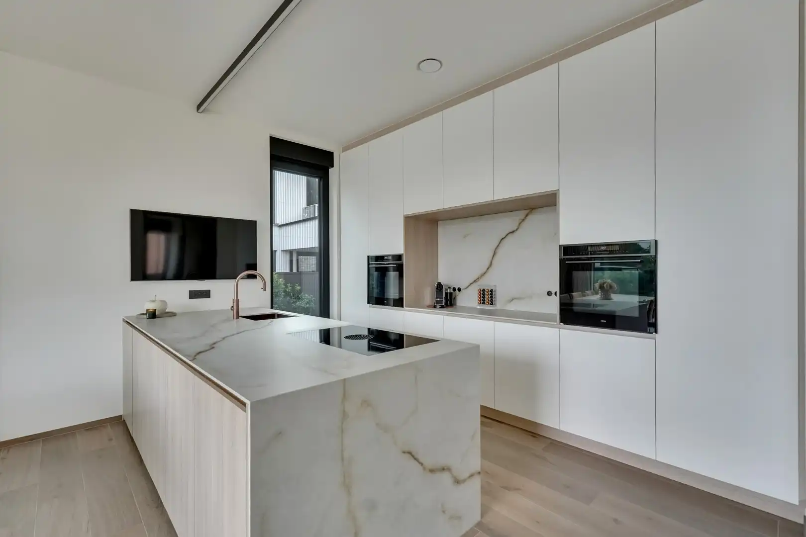 Luxe gelijkvloerse villa met zwembad & multifunctioneel poolhouse te Lanklaar foto 7