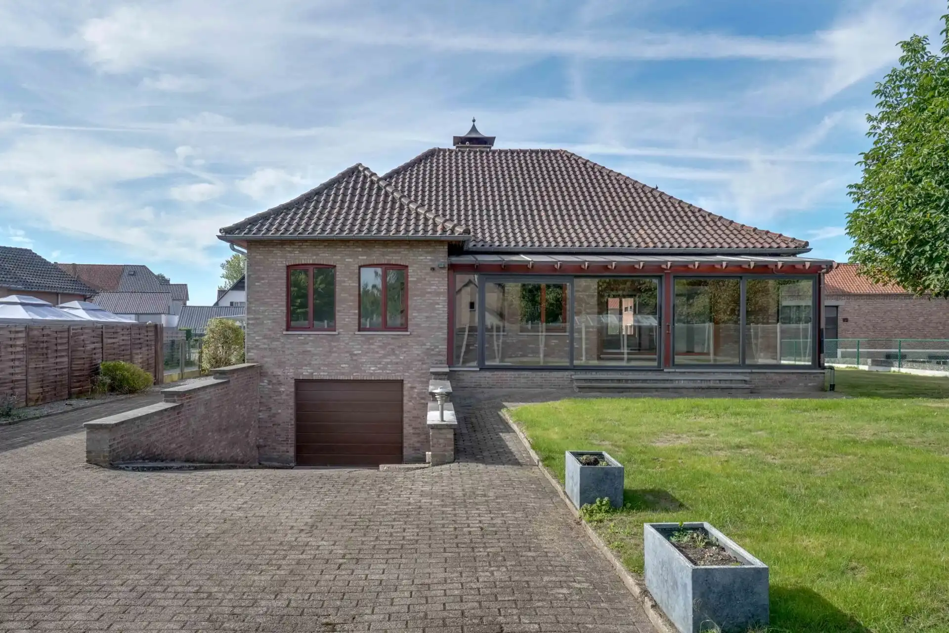 Vrijstaande, gelijkvloerse woning met zolder en kelder foto 19