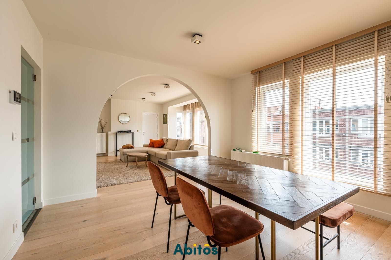 Ruim duplexappartement met 3 slaapkamers nabij Gent-Dampoort foto 4