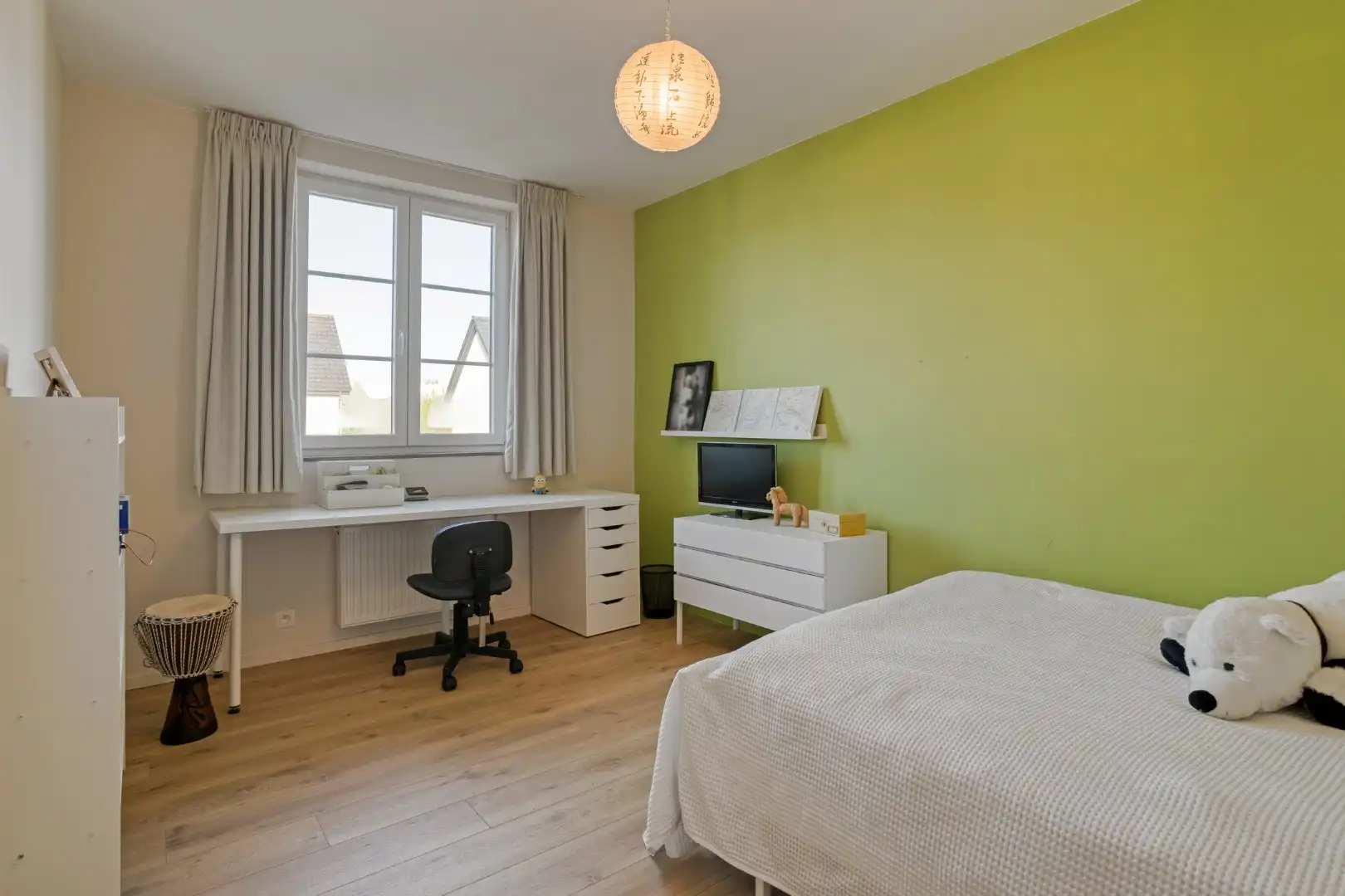 Recente halfopen woning met 4 slaapkamers en garage! foto 12