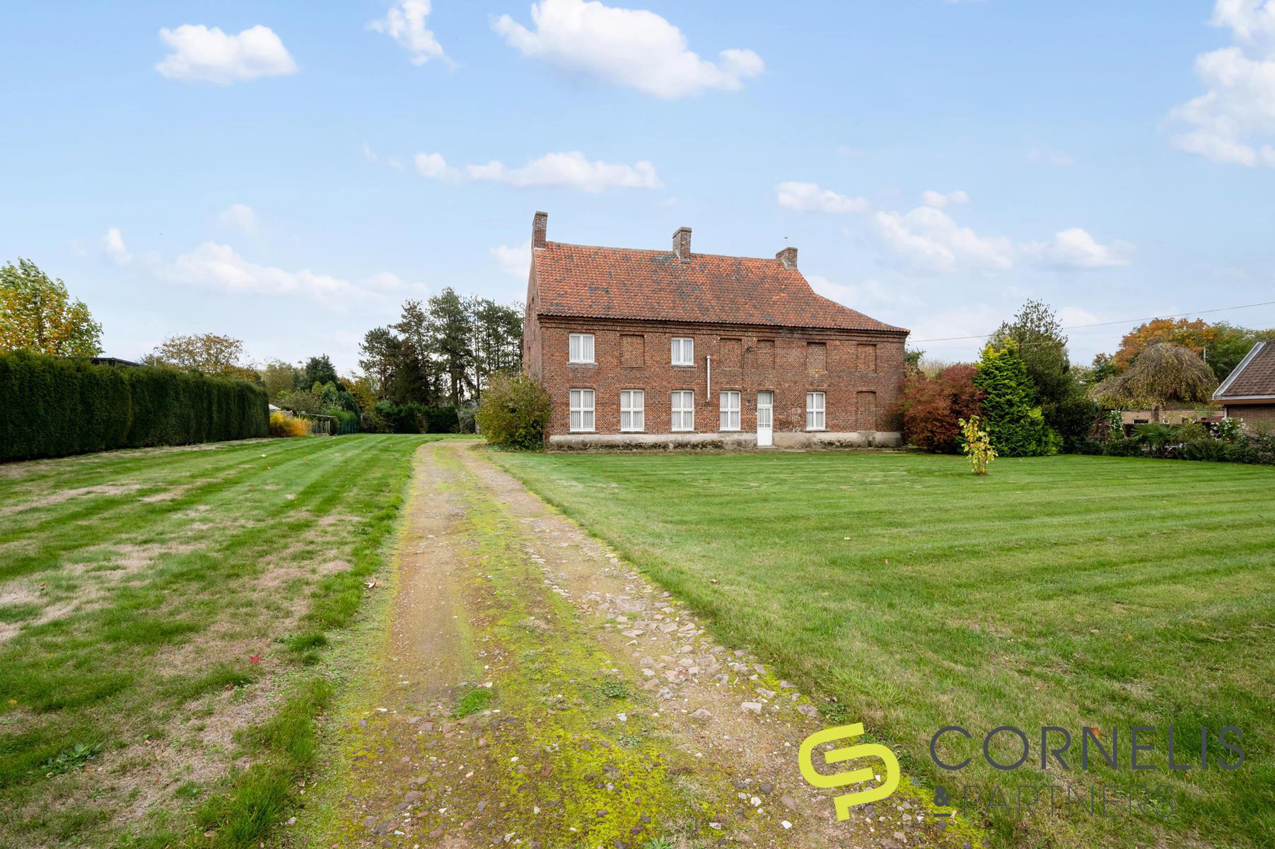 Renovarieproject: unieke hoeve met tal van mogelijkheden! foto 2