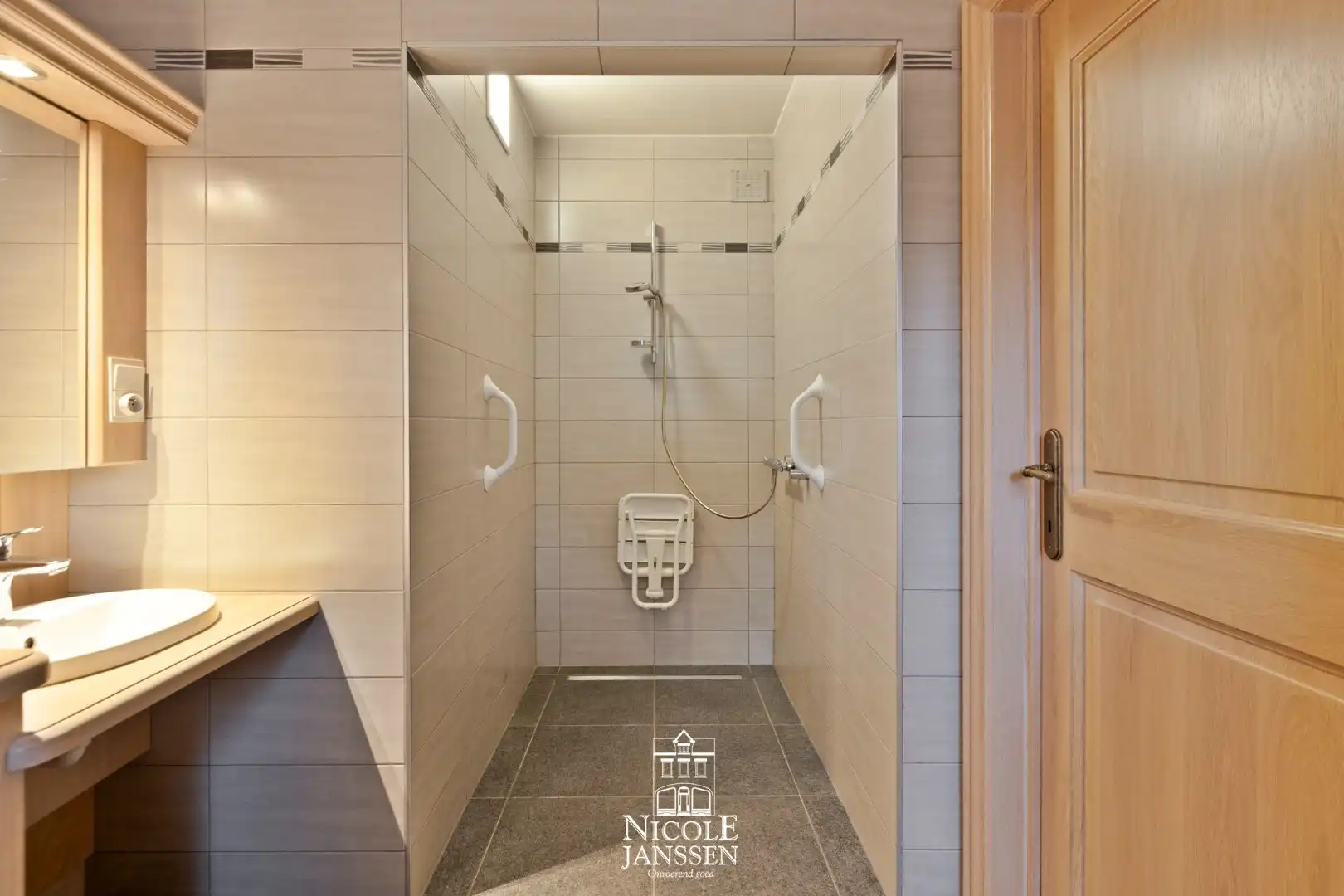 Vrijstaande gezinswoning foto 12