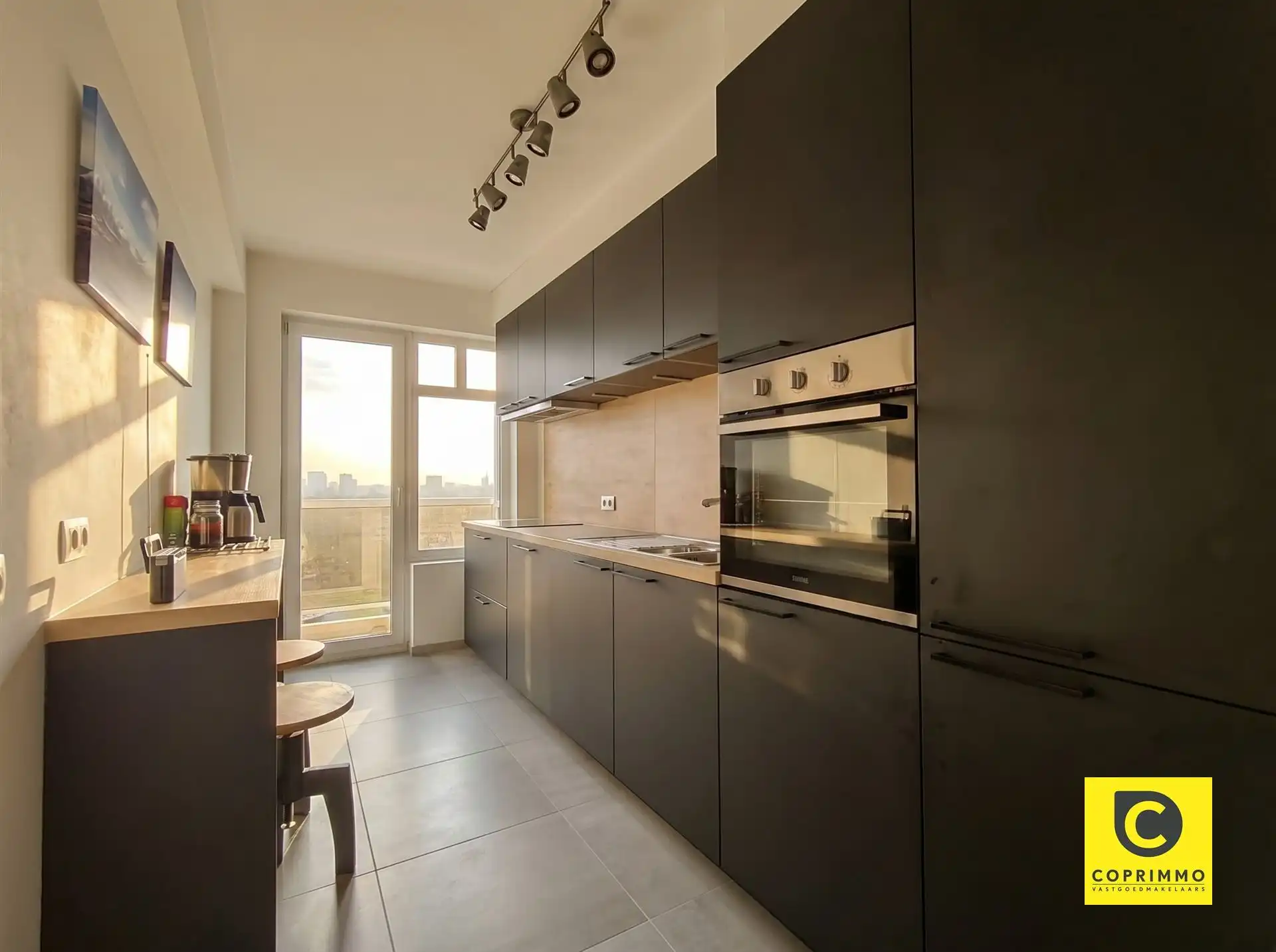 2 slaapkamer appartement met prachtig zicht! foto 4